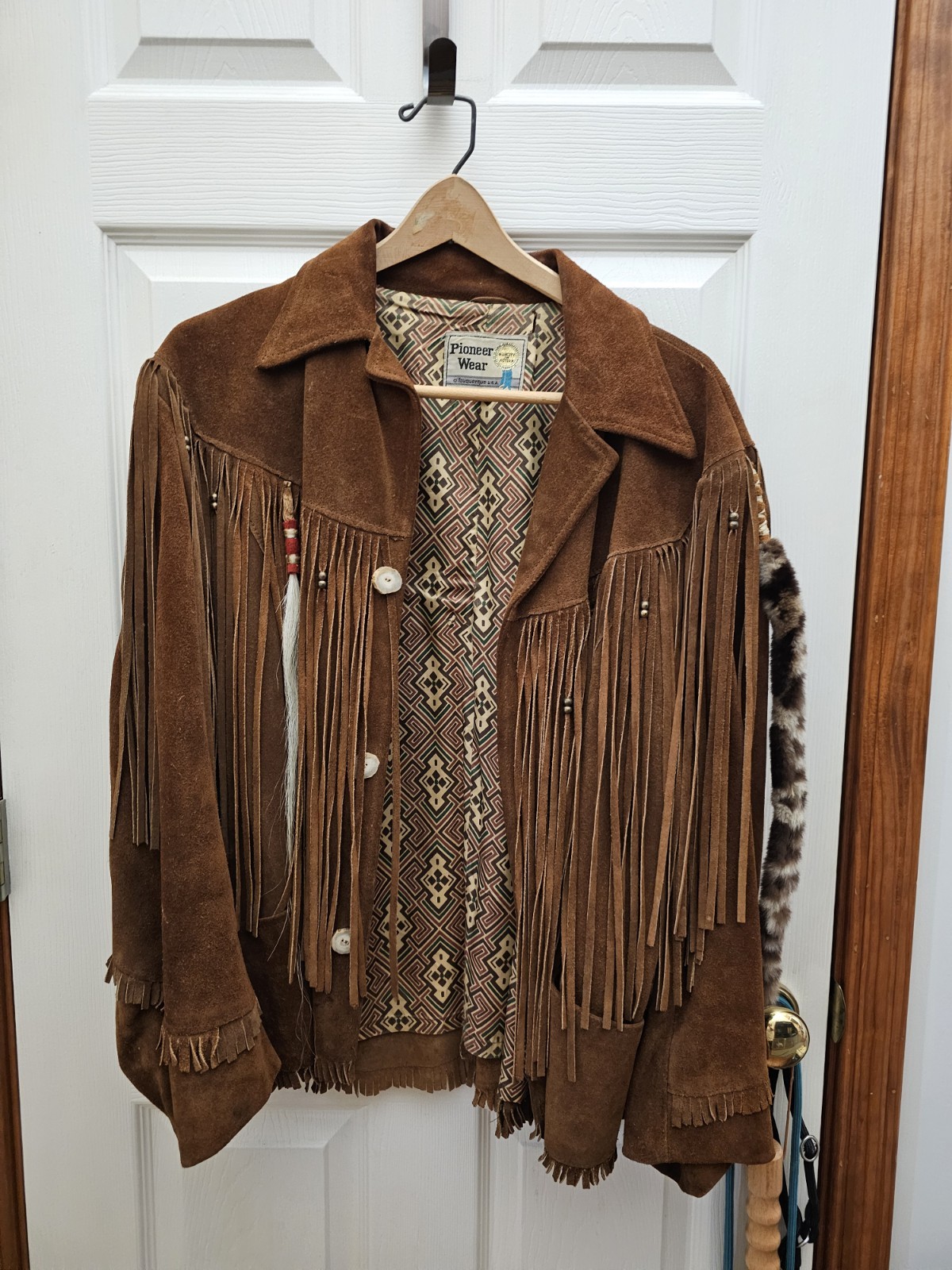 Vintage 1970s Pioneer Wear Brown Suede Leather Fringe Western Jacket - Size 42