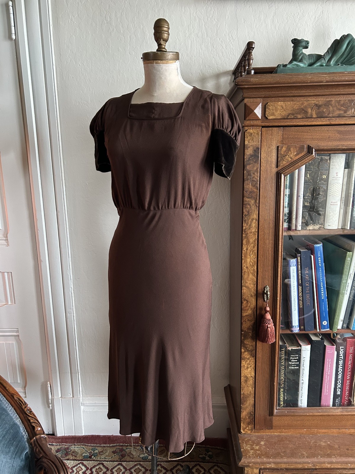 Vintage 1930s Brown Rayon Velvet Puff Sleeve Bias Cut Day Dress XS 25W - AS IS