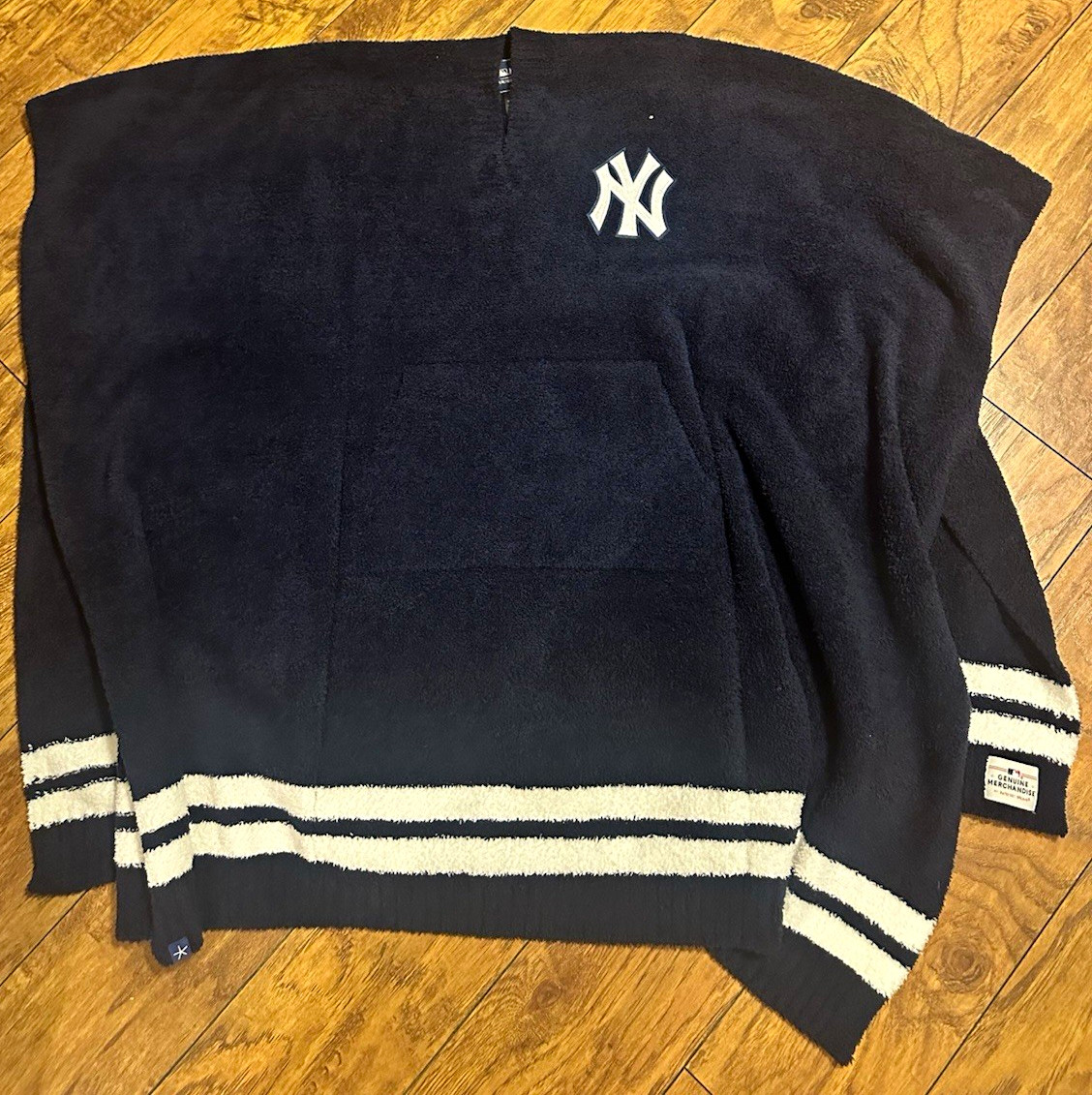 Barefoot Dreams New York Yankees MLB Officially Licensed Sweater Blue White