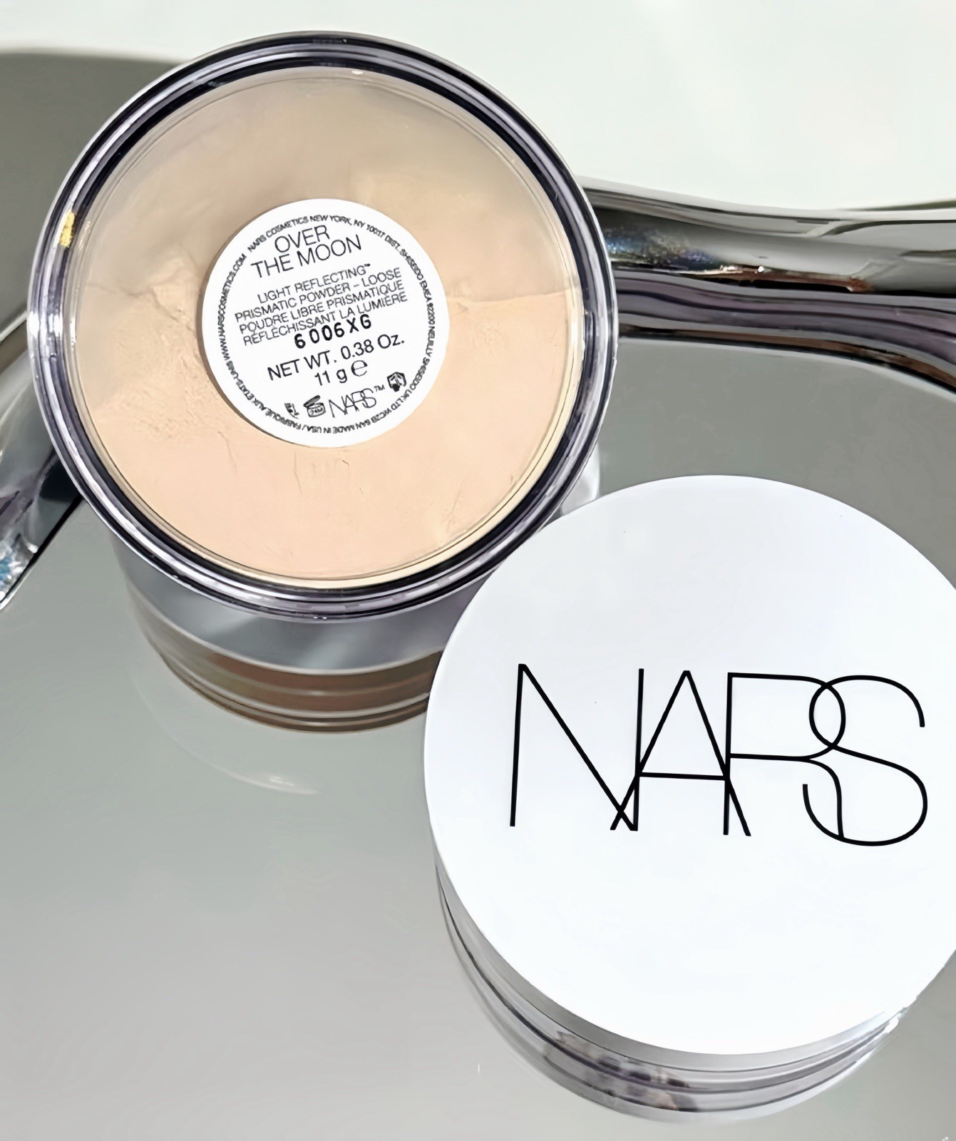 [PRESALE] NARS LIGHT REFLECTING FINISH FACE MAKEUP LOOSE POWDER - OVER THE MOON