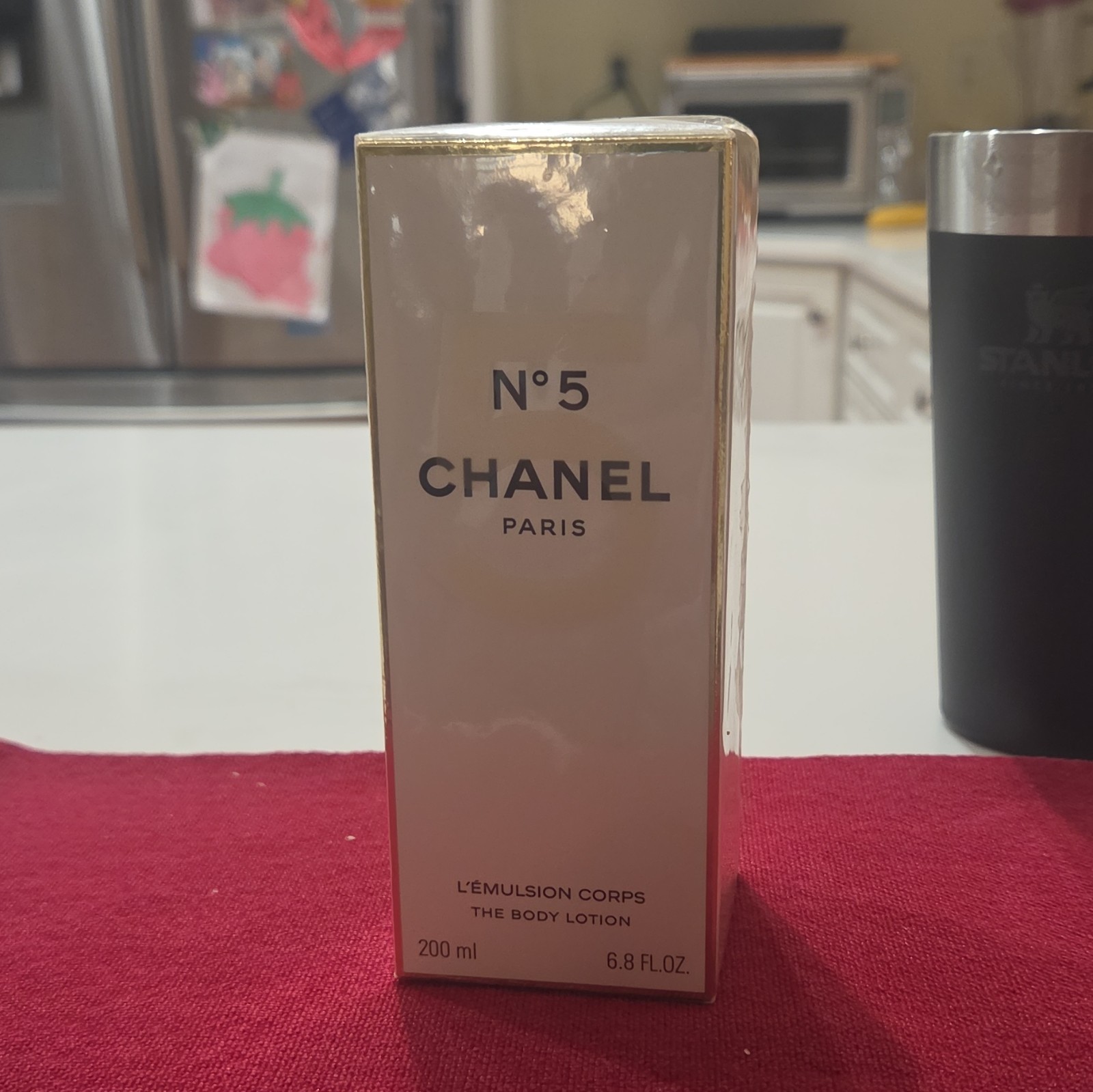 CHANEL N°5 Body Lotion Moisturizer, White Lotion, 6.8 fl oz Regular Size CHANEL N°5 Body Lotion Moisturizer, White Lotion, 6.8 fl oz Regular Size