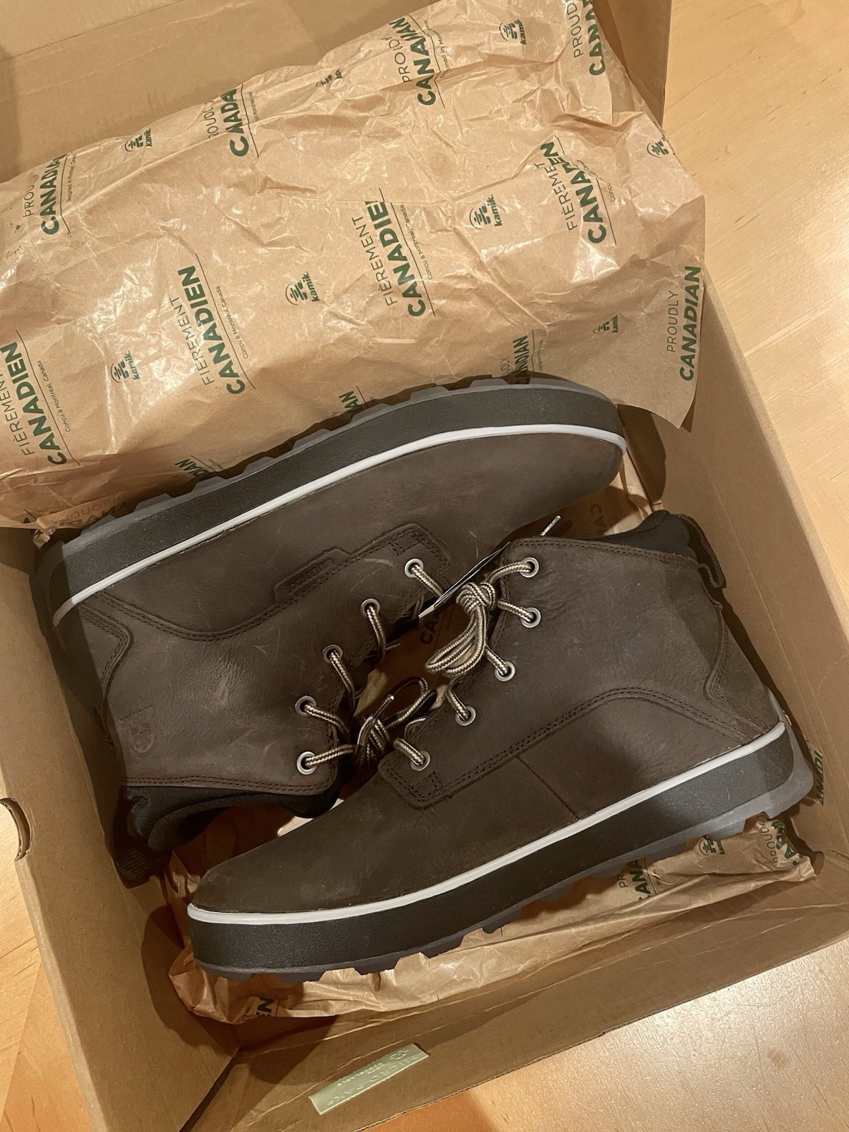 $200+ NEW KAMIK Men Leather Spencer Mid Winter Boots—(10M)—“JAVA” (DARK BROWN)