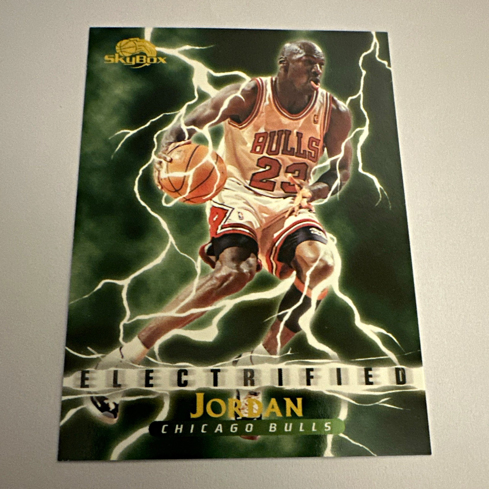 SkyBox 1995-96 Skybox Premium Michael Jordan Electrified Insert #278 Bulls