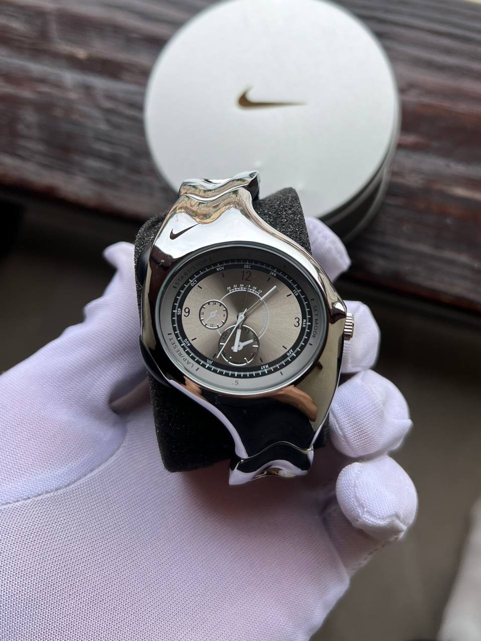 Nike Triax Vintage Y2K STAINLESS STEEL