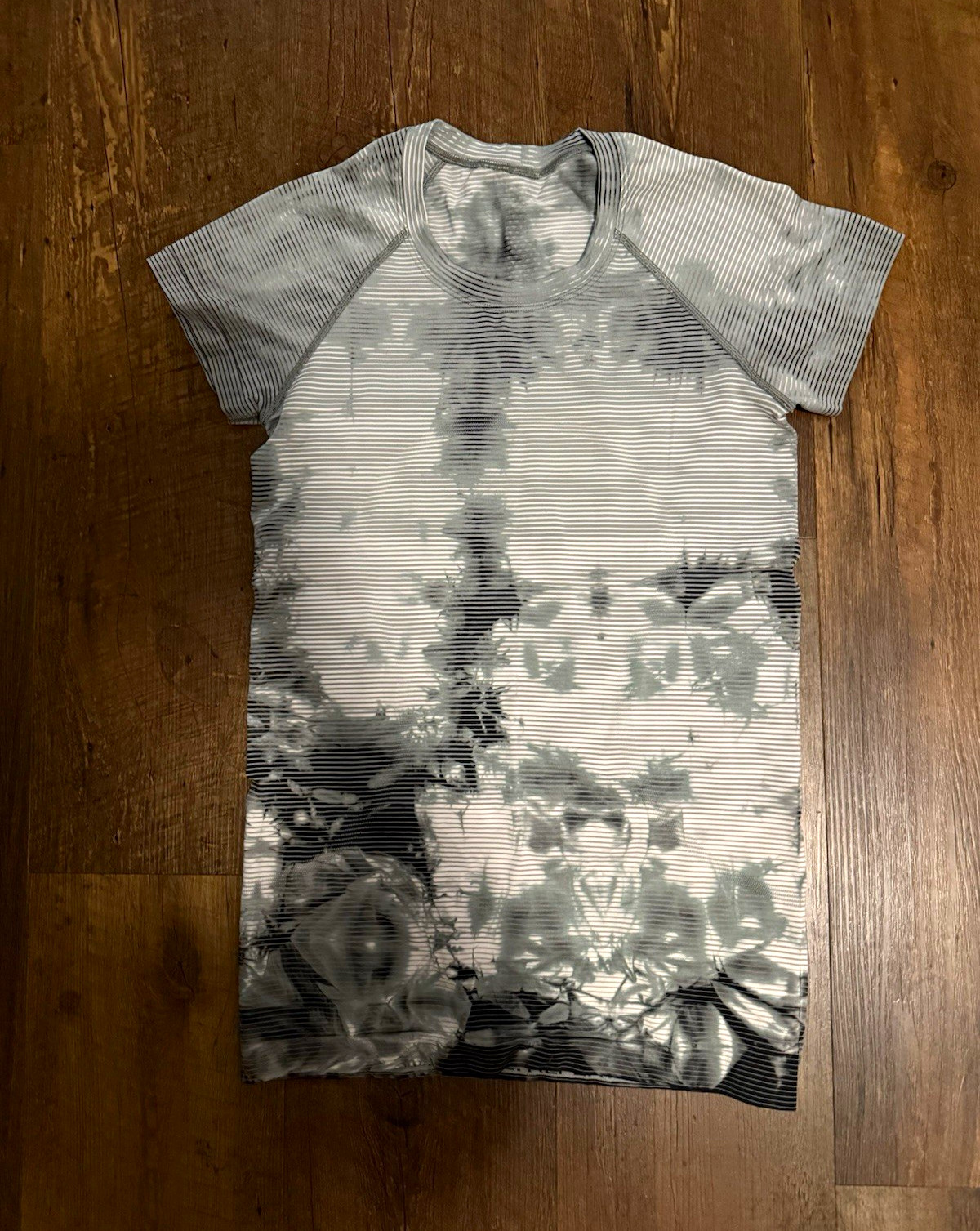Lululemon Women’s Swiftly Tie-Dye Shirt Breathable Stretch Size 6