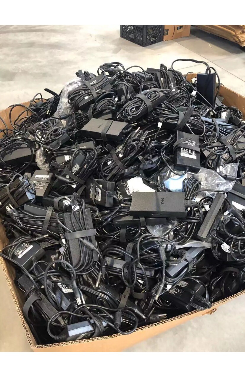 Lot of 50 Genuine Dell 19.5V 6.7A 130W DA130PE1 PA-4E Power Adapter  With Cord