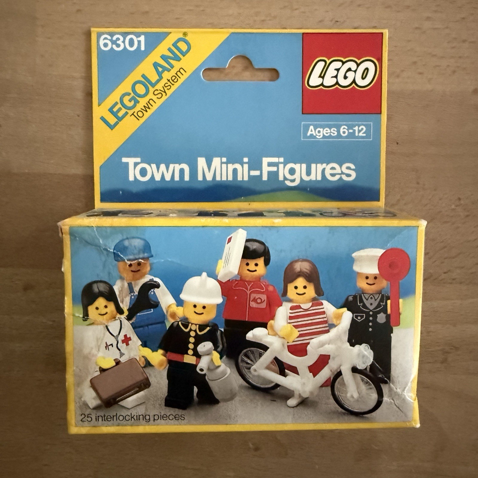 LEGO 6301 Legoland Town System Town Mini-Figures New Sealed LEGO 6301 Legoland Town System Town Mini-Figures New Sealed