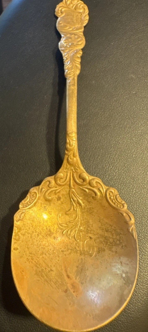 Antq 1894 Waldo Foundry Holmes & Edward RIALTO Gold Sugar Spoon Shell Monogram D