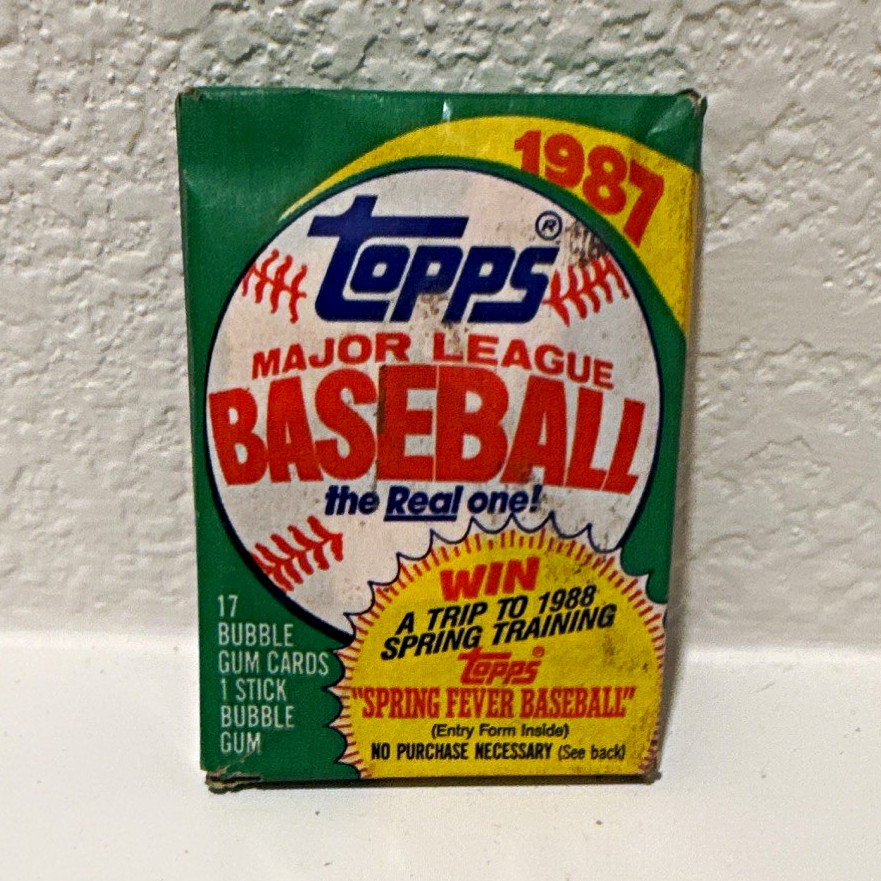 Topps 1987 Topps MLB Baseball Sealed Pack 17 Cards Vintage Base Set
