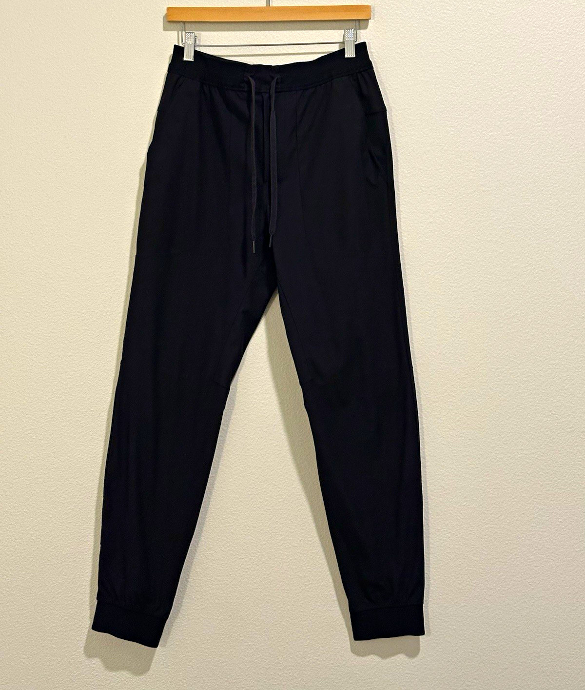 lululemon Men’s Black ABC Jogger Pants Size M Drawstring Elastic Waist lululemon Men’s Black ABC Jogger Pants Size M Drawstring Elastic Waist