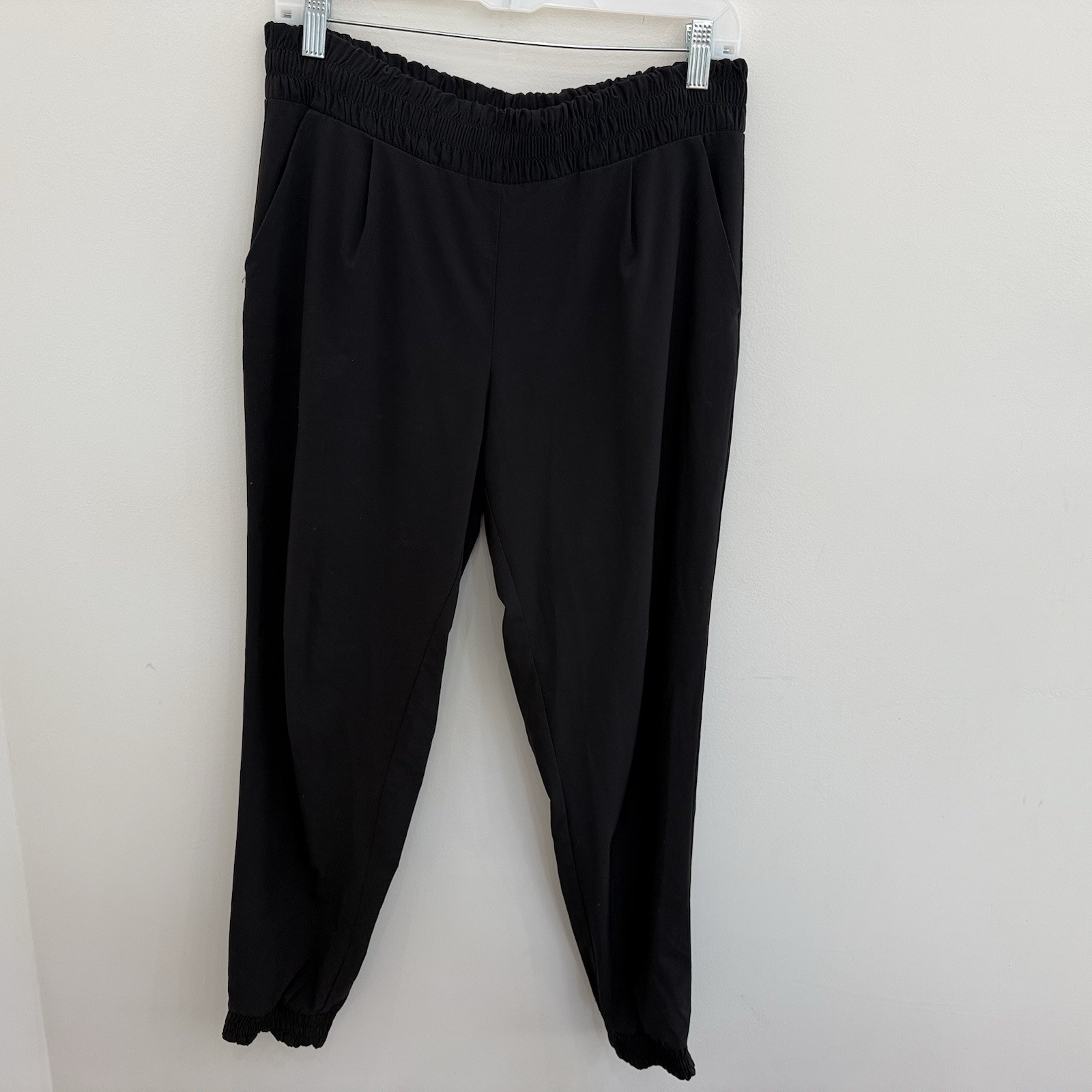 Athleta Women\'s Black Jogger Pant Size 10 Athleta Women\'s Black Jogger Pant Size 10
