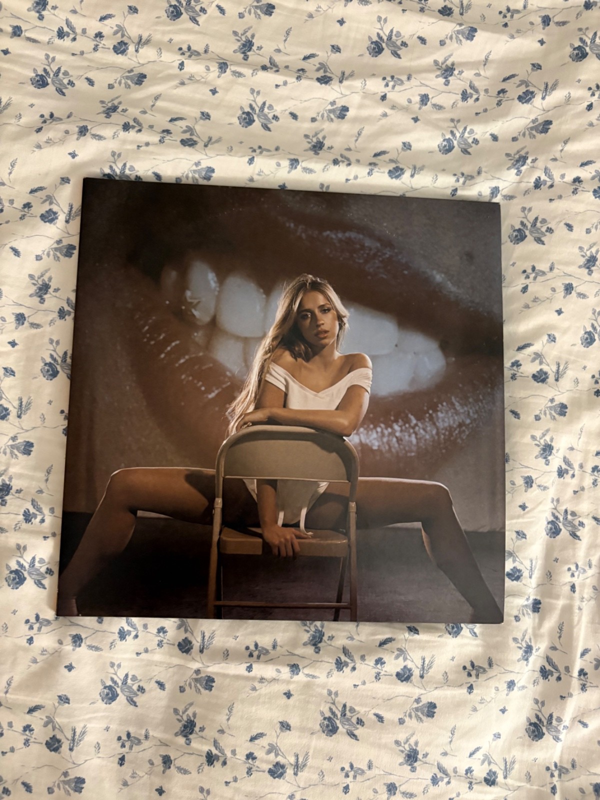 Tate McRae So Close To What purple translucent Vinyl with Signed Poster Tate McRae So Close To What purple translucent Vinyl with Signed Poster
