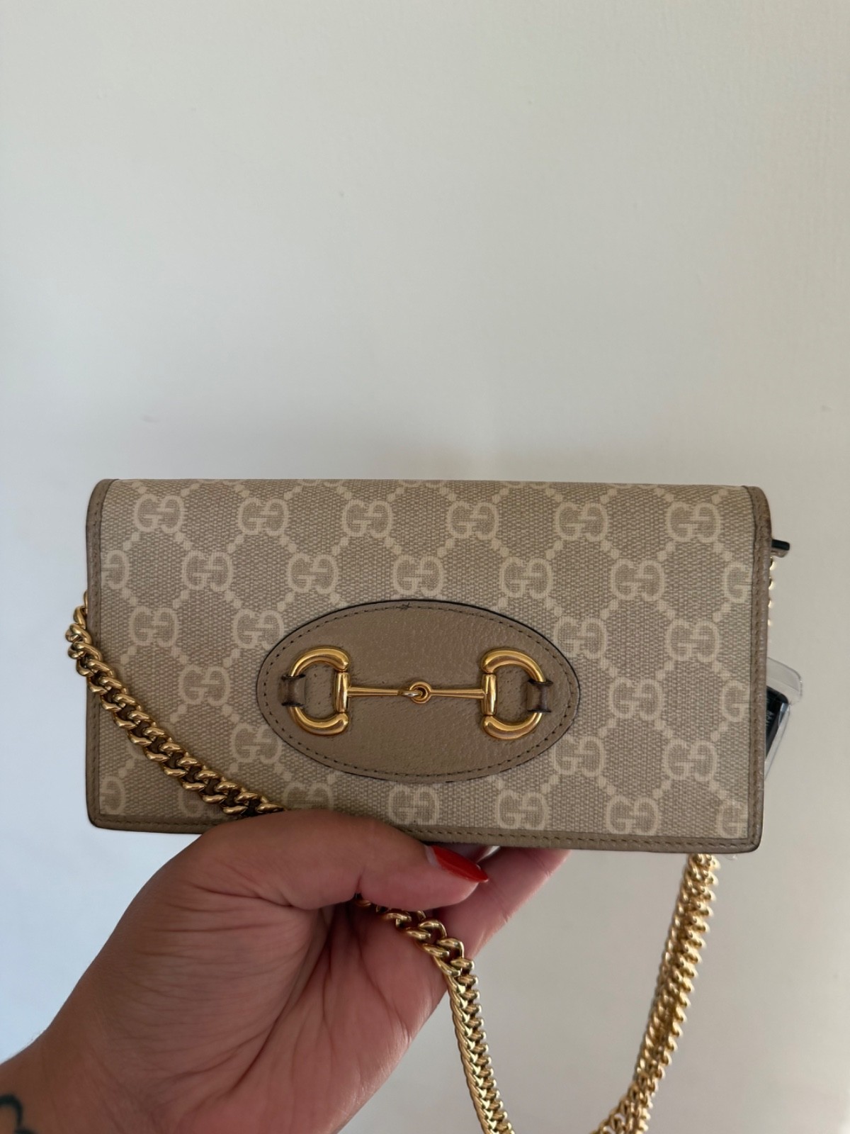 Gucci Horsebit 1955 GG Supreme Wallet Gold Chain Crossbody Purse Gucci Horsebit 1955 GG Supreme Wallet Gold Chain Crossbody Purse