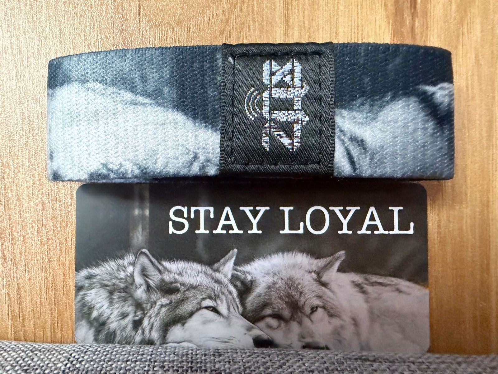 “ZOX STAY LOYAL” MEDIUM NIP $6 SHIPPING FOR UP TO 8 ZOX’S