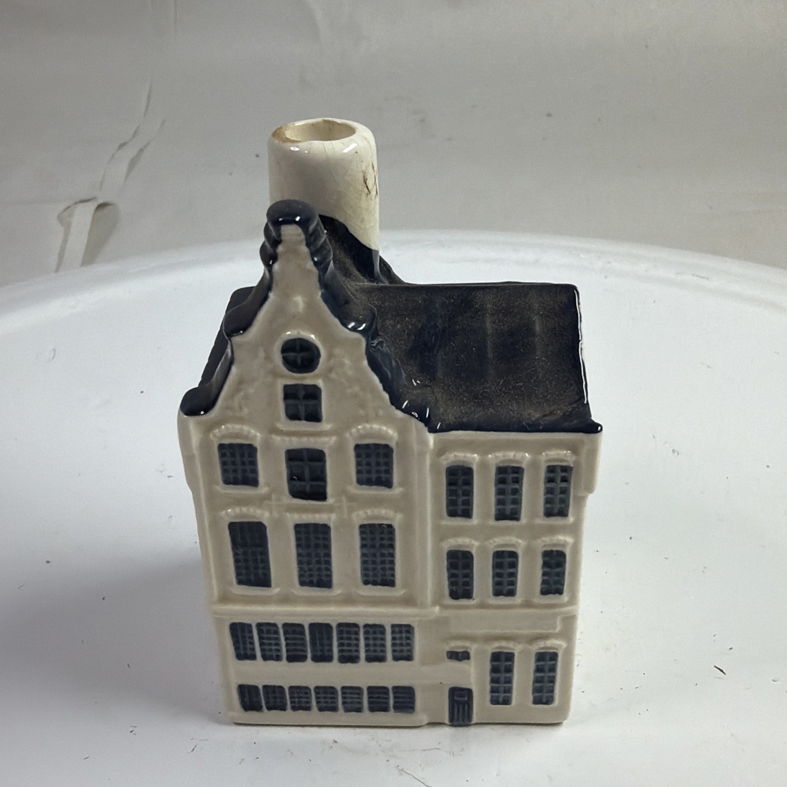 KLM Bols Blue Delft House #82 Empty Bottle