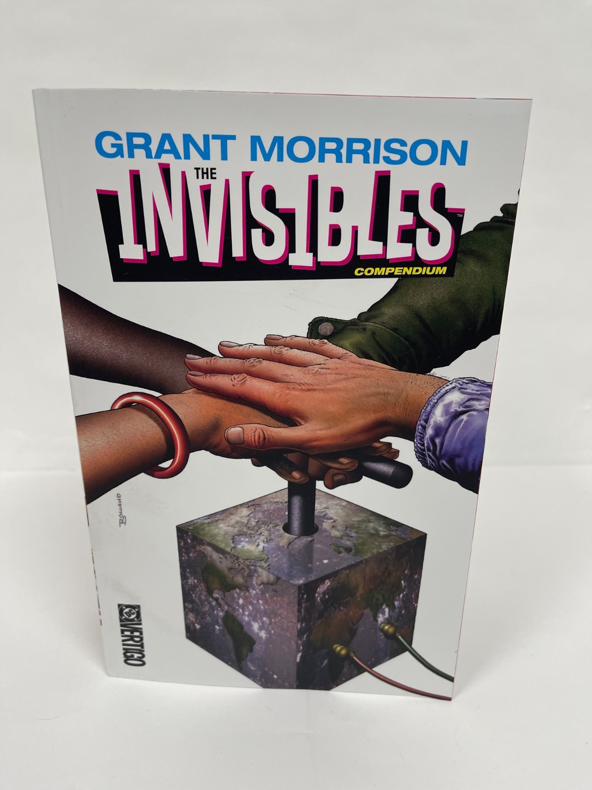 The Invisibles by Grant Morrison Compendium DC Comics TPB Paperback
