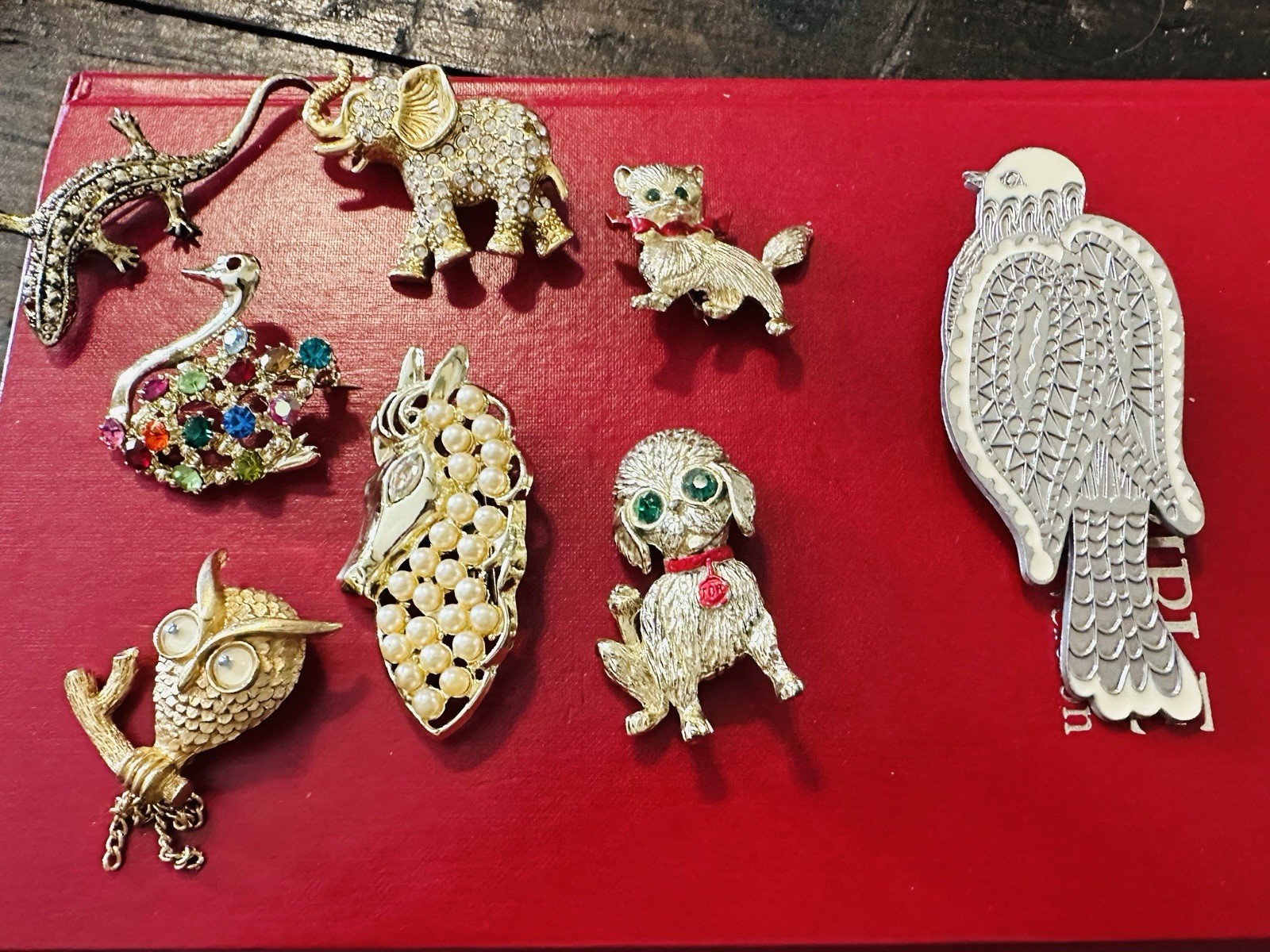 Vintage Lot Of 8 Rhinestone Animal Pins Some Signed Cat Dog Lizard Horse Owl Vintage Lot Of 8 Rhinestone Animal Pins Some Signed Cat Dog Lizard Horse Owl