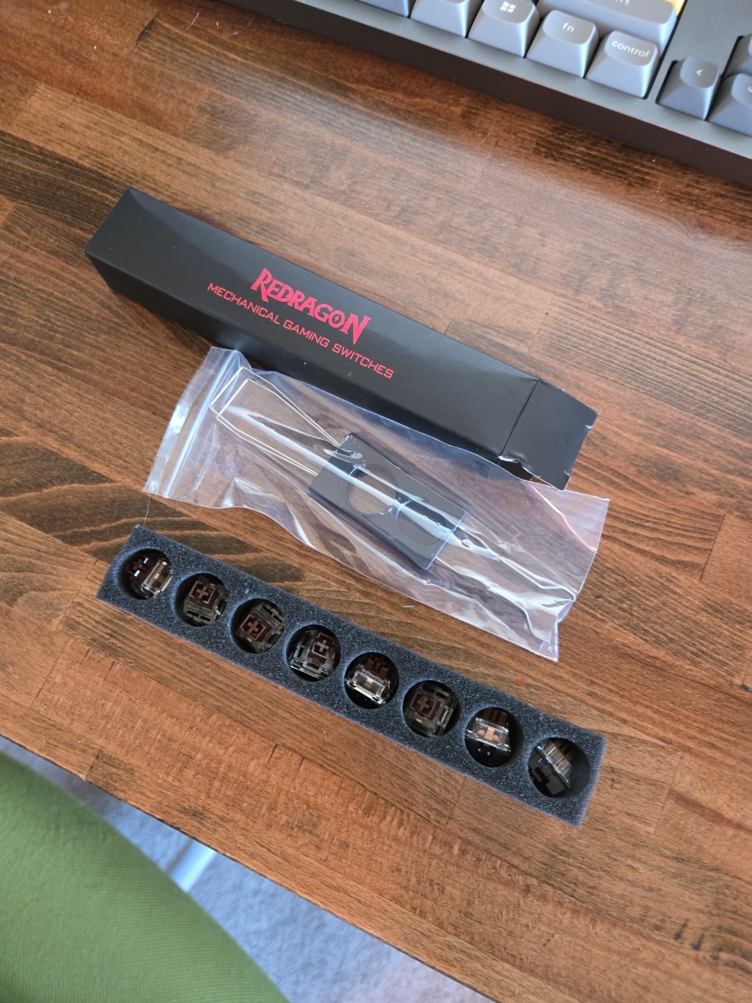 REDRAGON Mechanical Keyboard Gaming Switches 8 BROWN- New