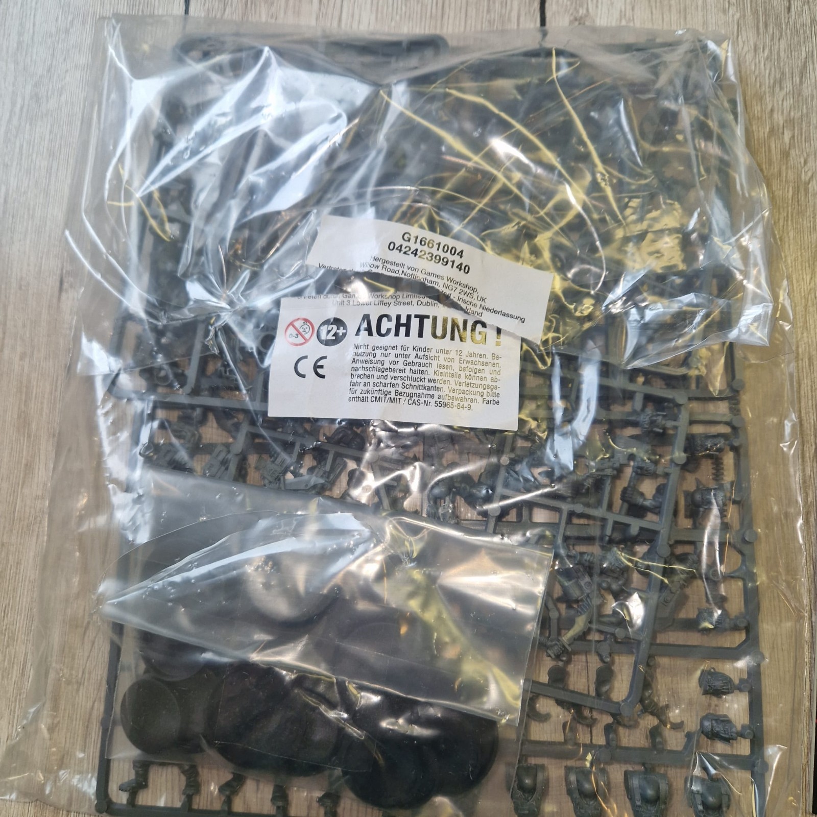 Warhammer 40,000 Imperium Premium Edition - ORKS - Complete, Unbuilt