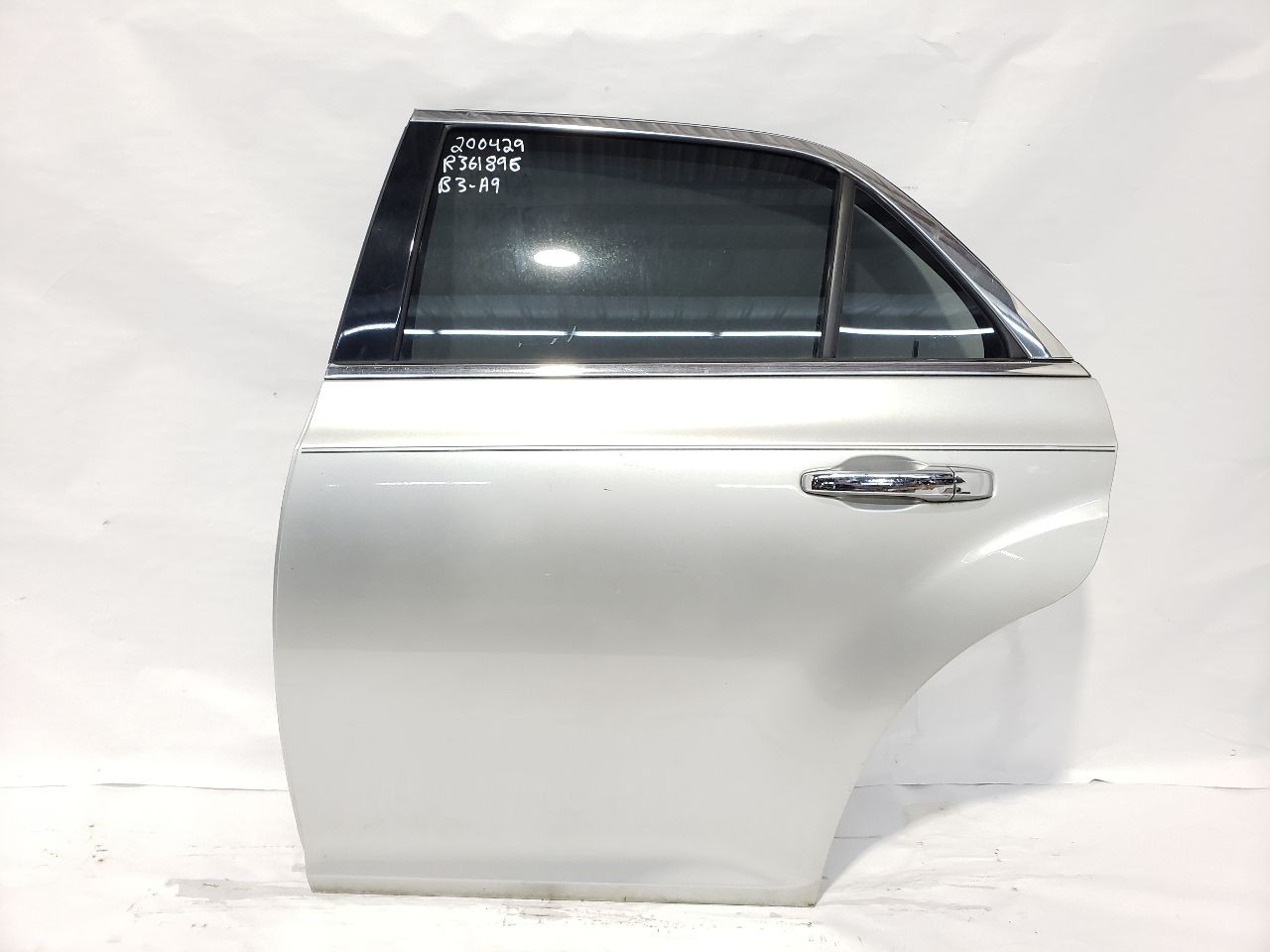 Left Rear Door Silver OEM 2011 12 13 14 15 17 19 2020 Chrysler 300 Limited