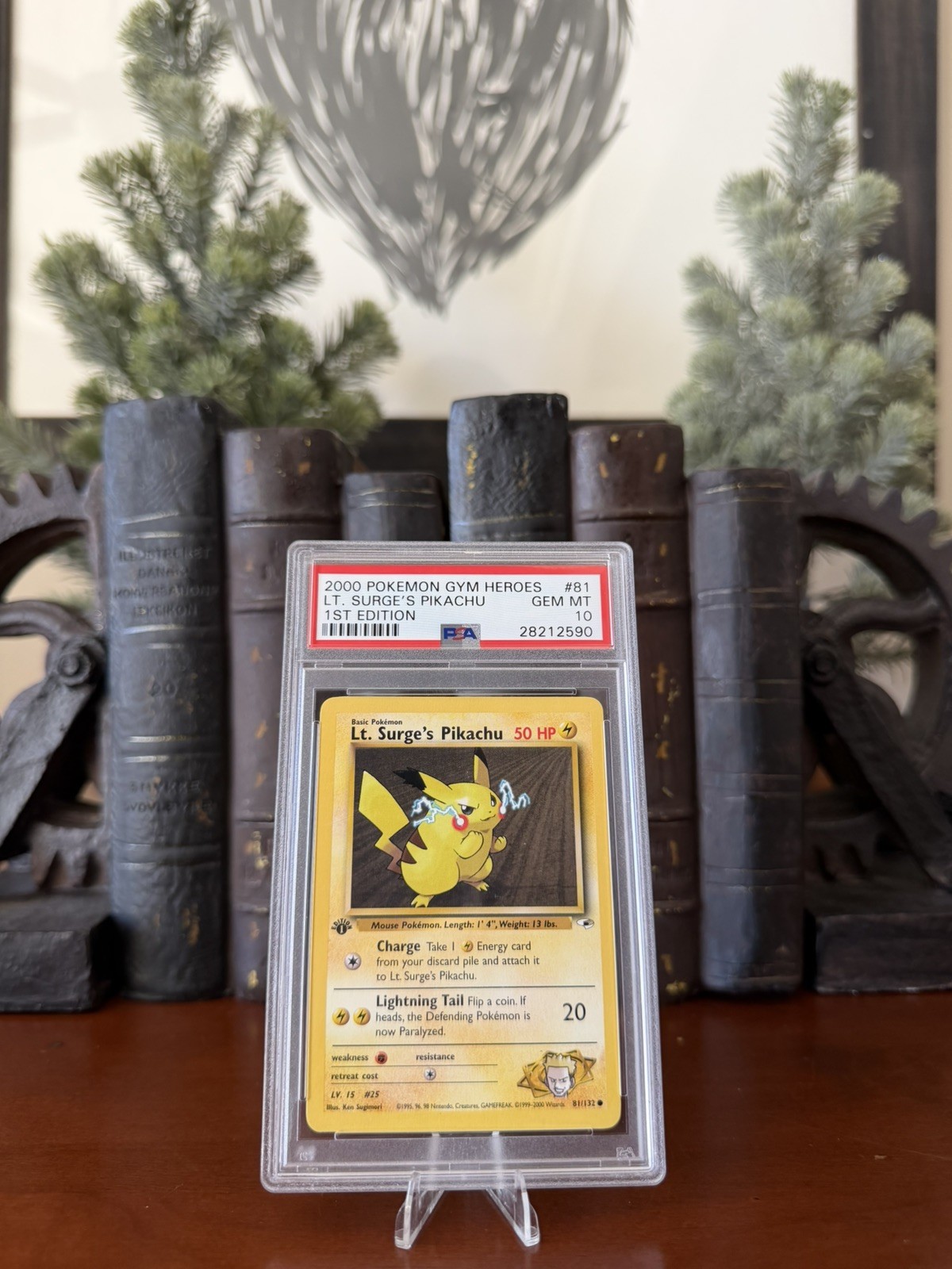 2000 POKEMON GYM HEROES 1ST EDITION #81 LT. SURGE\'S PIKACHU PSA 10