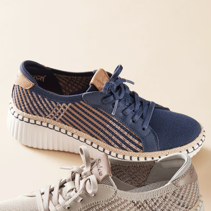 SALE Skechers Women's Wilshire Blvd Breezy Stroll Lace-Up Navy Medium Size AUTH