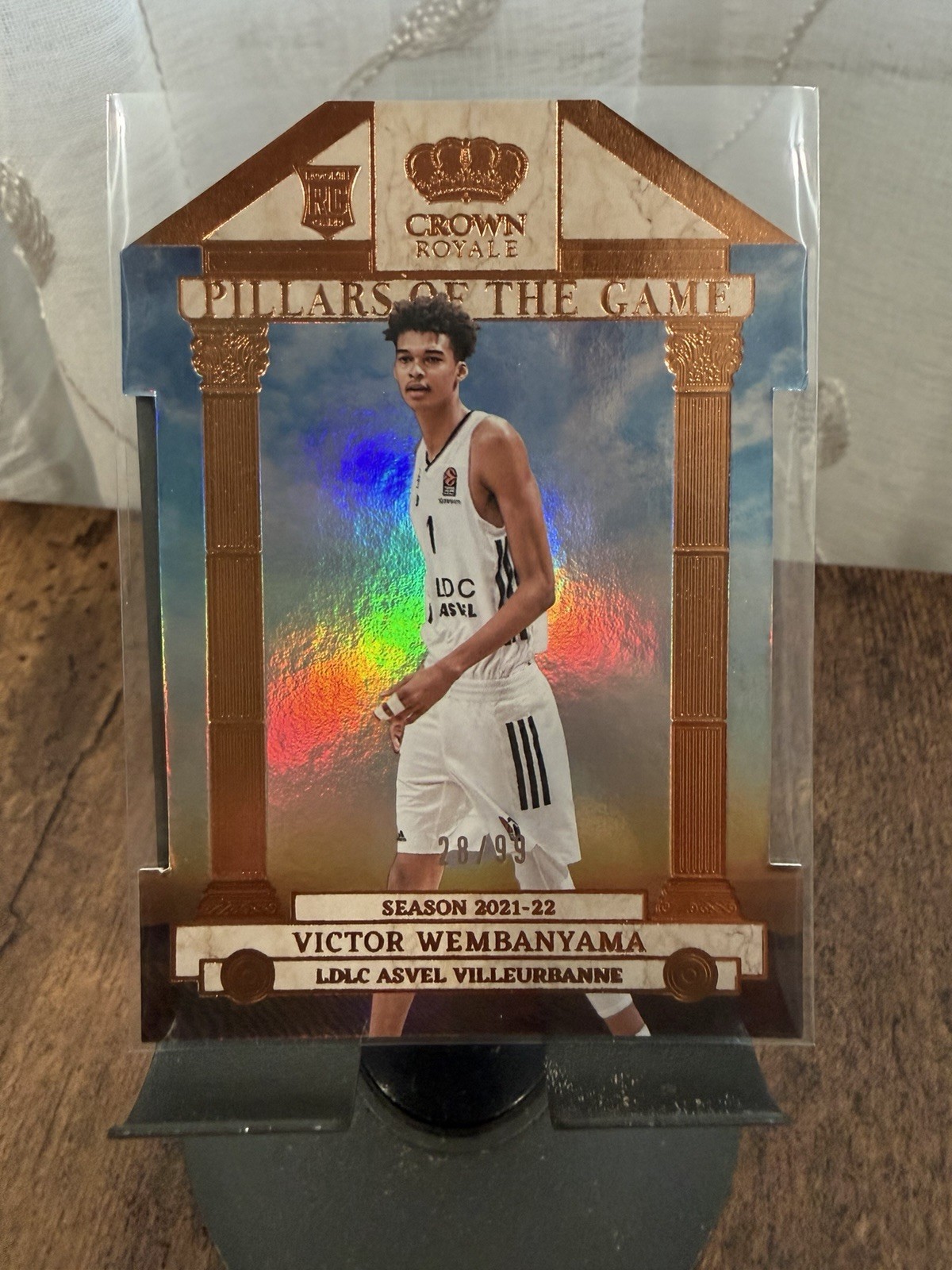 2023-24 Panini Crown Royale Pillars of the Game Victor Wembanyama #14 /99 (RC) 2023-24 Panini Crown Royale Pillars of the Game Victor Wembanyama #14 /99 (RC)