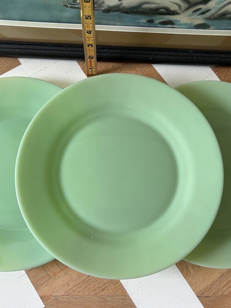 Set of 3 Vintage Jadeite Green Ceramic Dinner Plates Set of 3 Vintage Jadeite Green Ceramic Dinner Plates