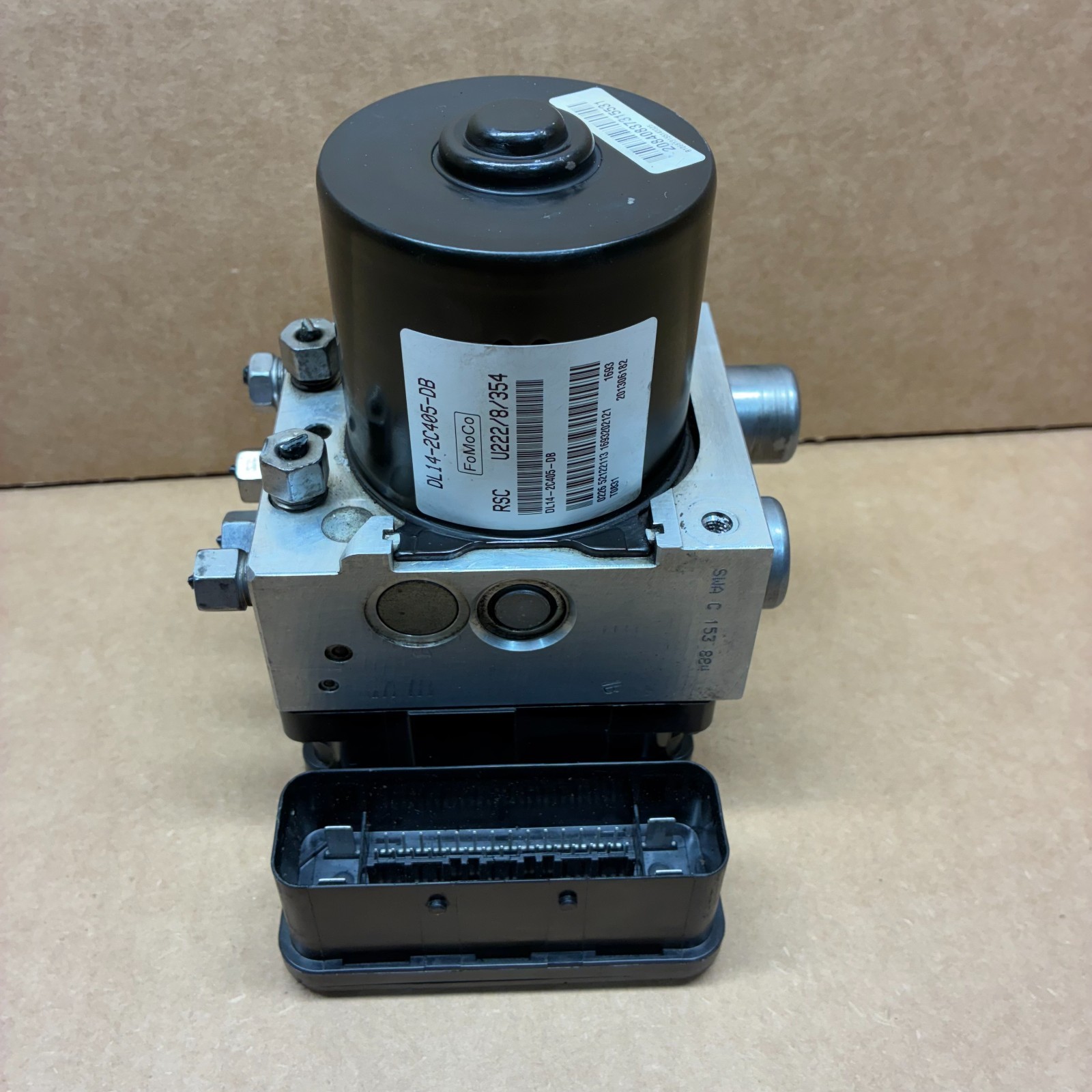 12-14 Ford Lincoln Expedition Navigator ABS Brake Pump Controller DL14-2C405-DB
