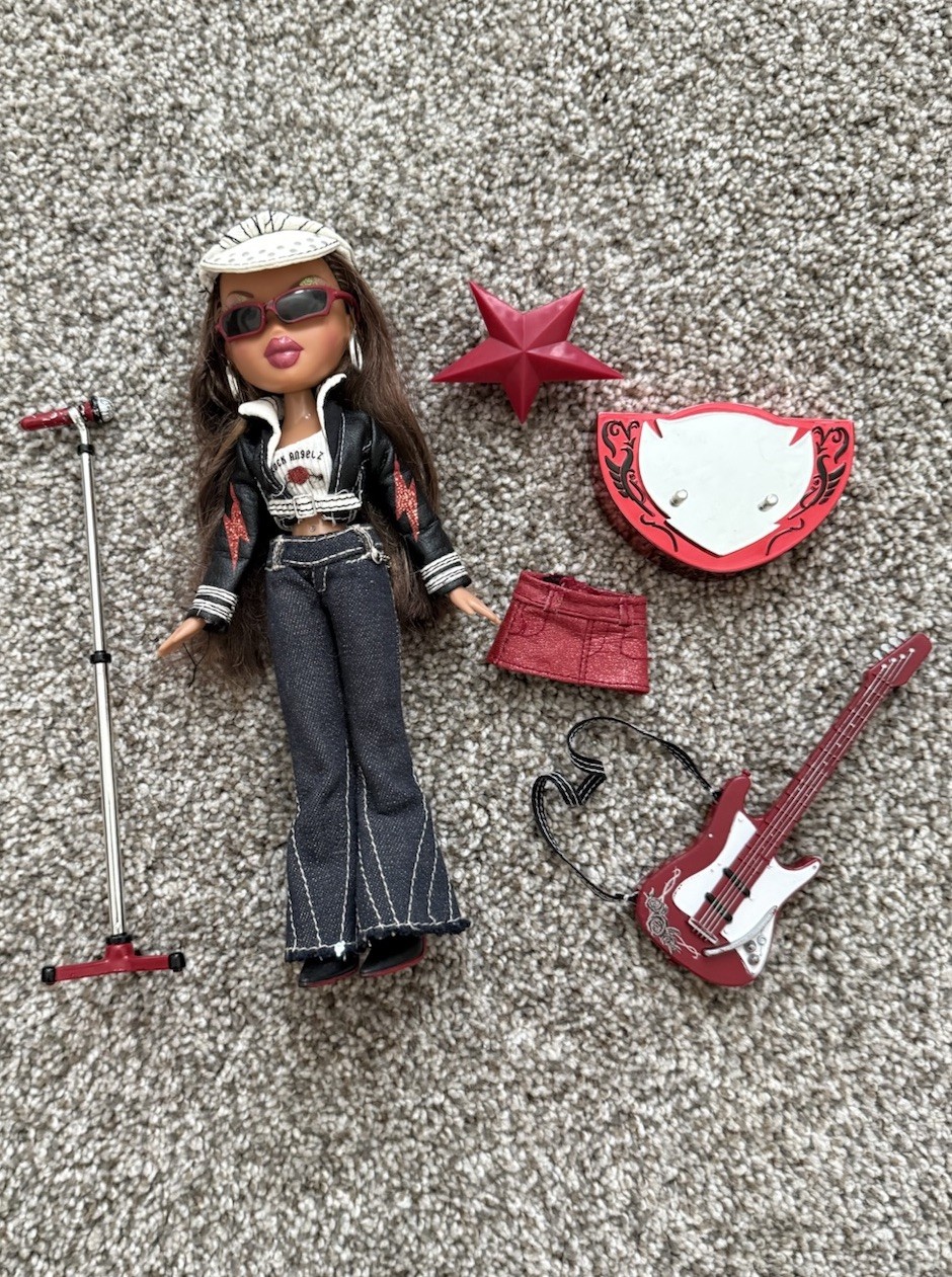 Vintage 2005 Original Bratz Rock Angelz Yasmin Doll Set with Accessories