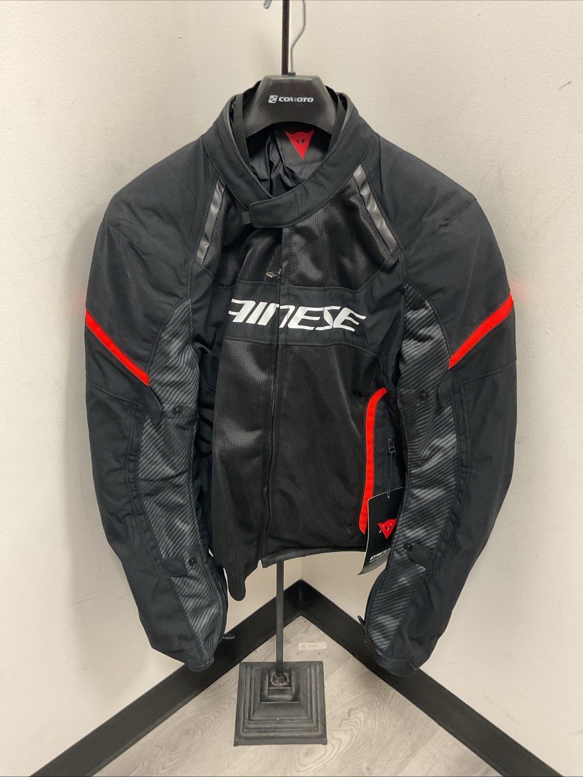 Dainese Airframe 3 Jacket Black/Red - Size 54 . Dainese Airframe 3 Jacket Black/Red - Size 54 .