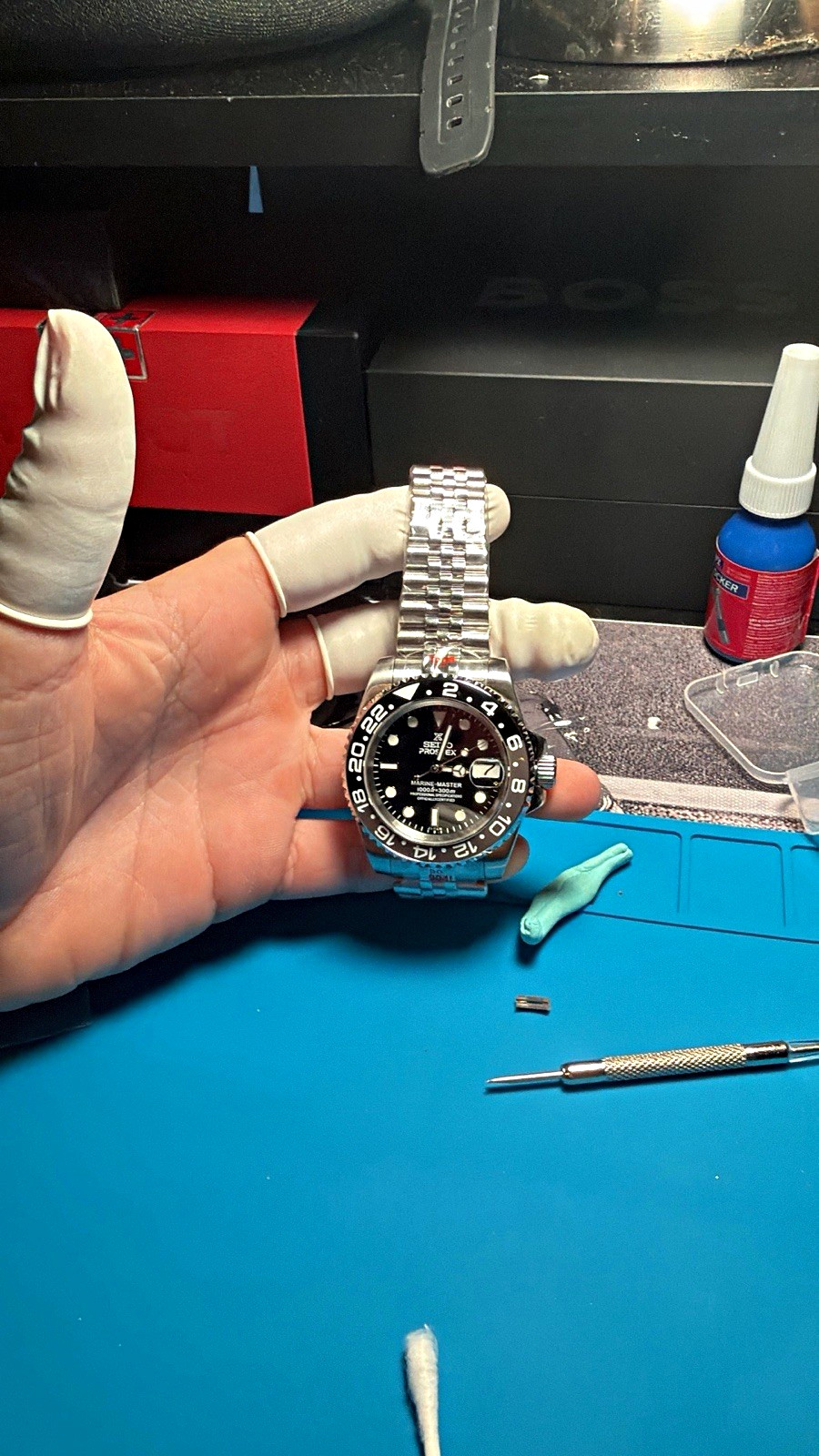 custom sieko mod bruce wayne nh35 movement 40mm diver watch