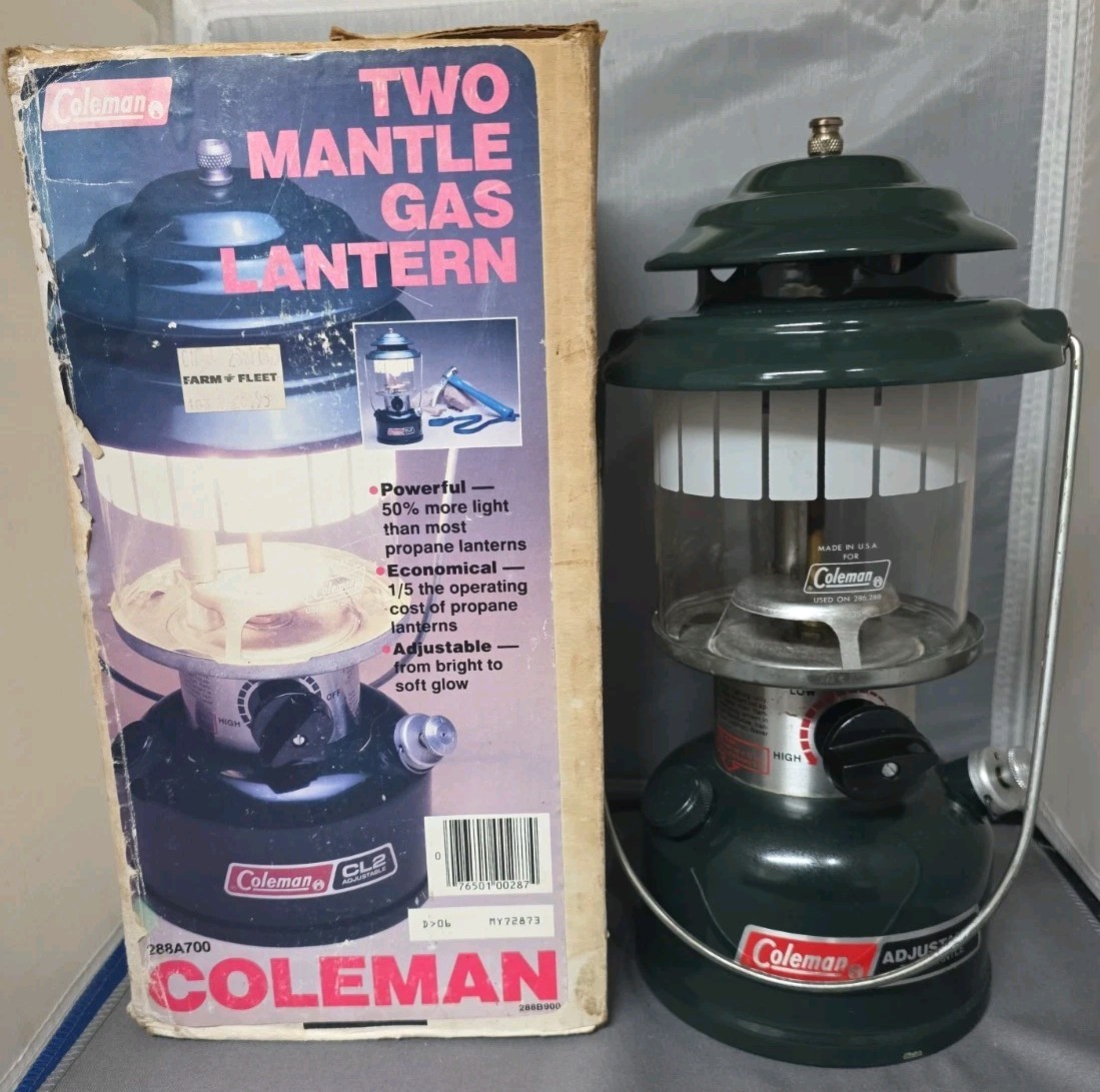 Vintage Coleman 288A700 Adjustable Two Mantle Gas Lantern with Box