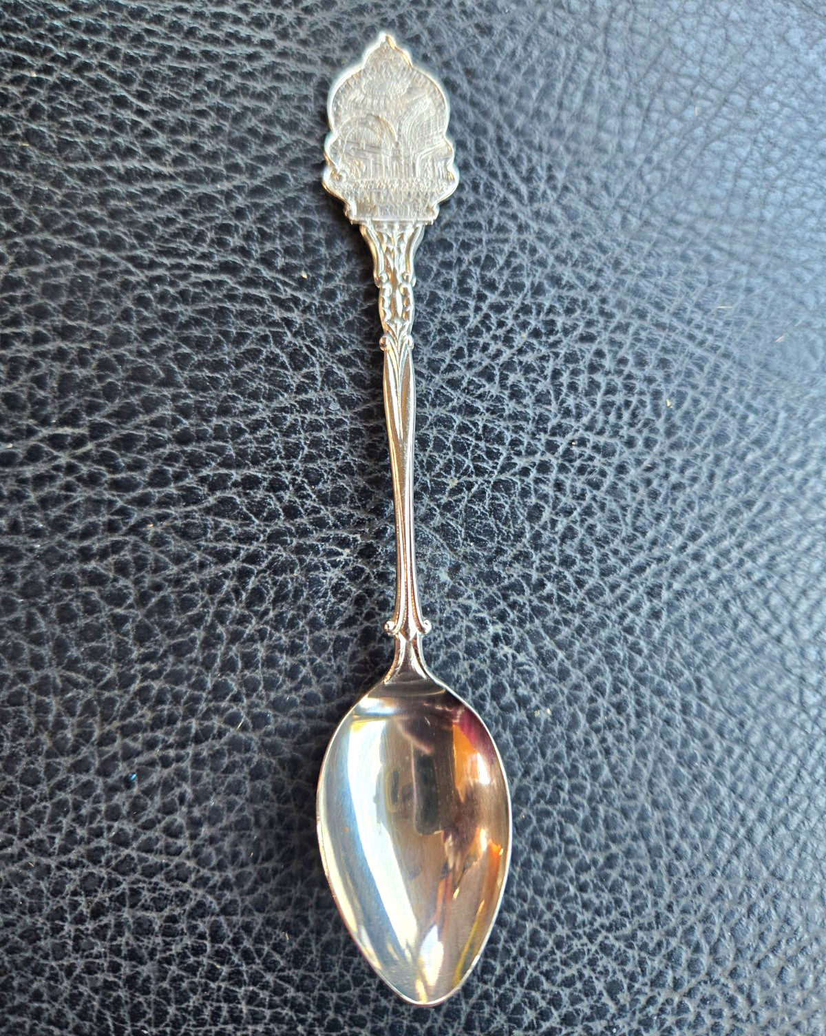 Chattanooga Choo Choo TN Souvenir Collectible Spoon Made in Holland 4.5\ Chattanooga Choo Choo TN Souvenir Collectible Spoon Made in Holland 4.5\