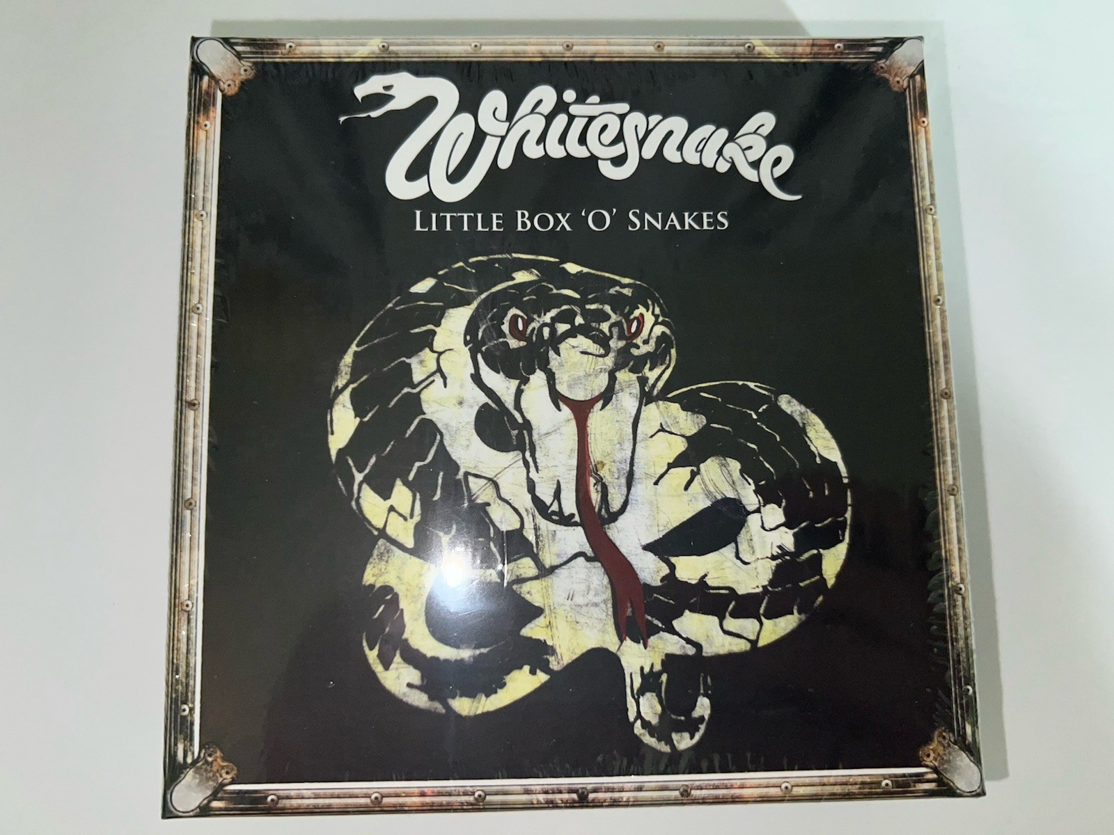 WHITESNAKE “LIL BOX OF SNAKES” (8) CD BOX SET NEW SEALED RARE DAVID COVERDALE. WHITESNAKE “LIL BOX OF SNAKES” (8) CD BOX SET NEW SEALED RARE DAVID COVERDALE.
