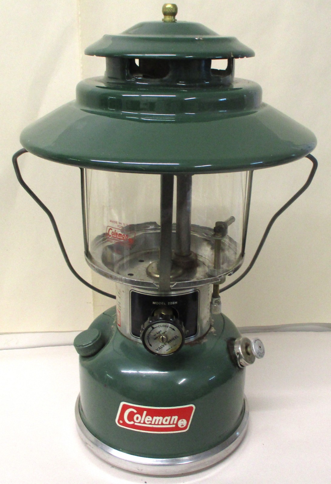 VINTAGE COLEMAN MODEL 228H USE GENERATOR 220E591 LANTERN BIG HAT VINTAGE COLEMAN MODEL 228H USE GENERATOR 220E591 LANTERN BIG HAT