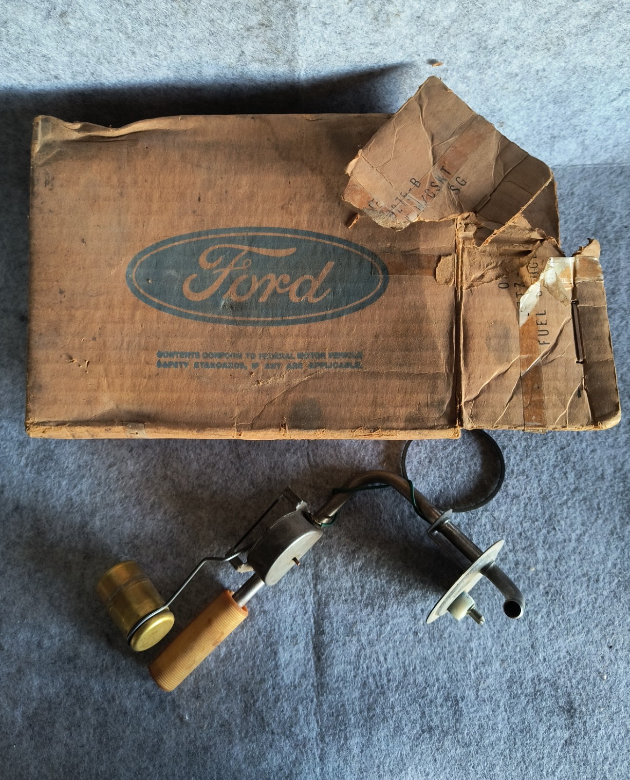 NOS 1973-1979 FORD F-SERIES Fuel Tank Sending Unit Mid Ship Tank D7TZ-9275-B