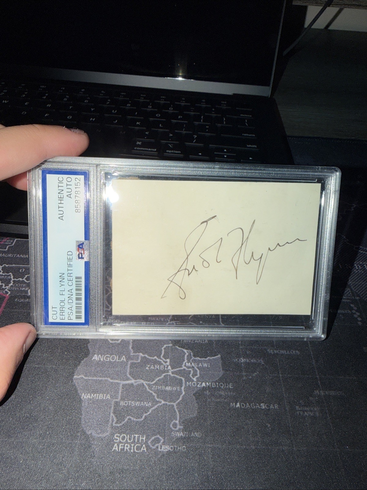 Errol Flynn signed autograph cut Actor Robin Hood PSA/DNA Bold Clear Auto Rare Errol Flynn signed autograph cut Actor Robin Hood PSA/DNA Bold Clear Auto Rare