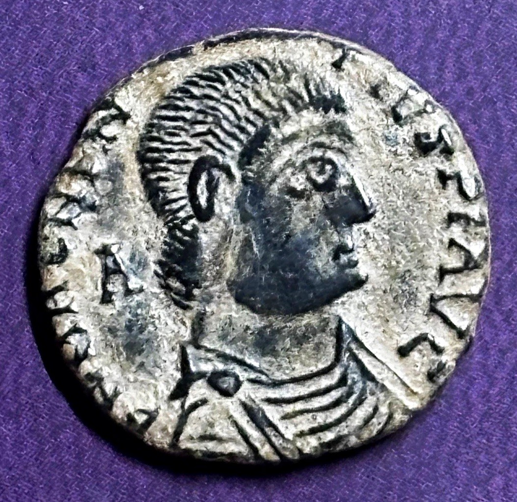 Emperor Magnentius AD 350-353 Roman Imperial AE3 Centoninialis two Victories VF Emperor Magnentius AD 350-353 Roman Imperial AE3 Centoninialis two Victories VF