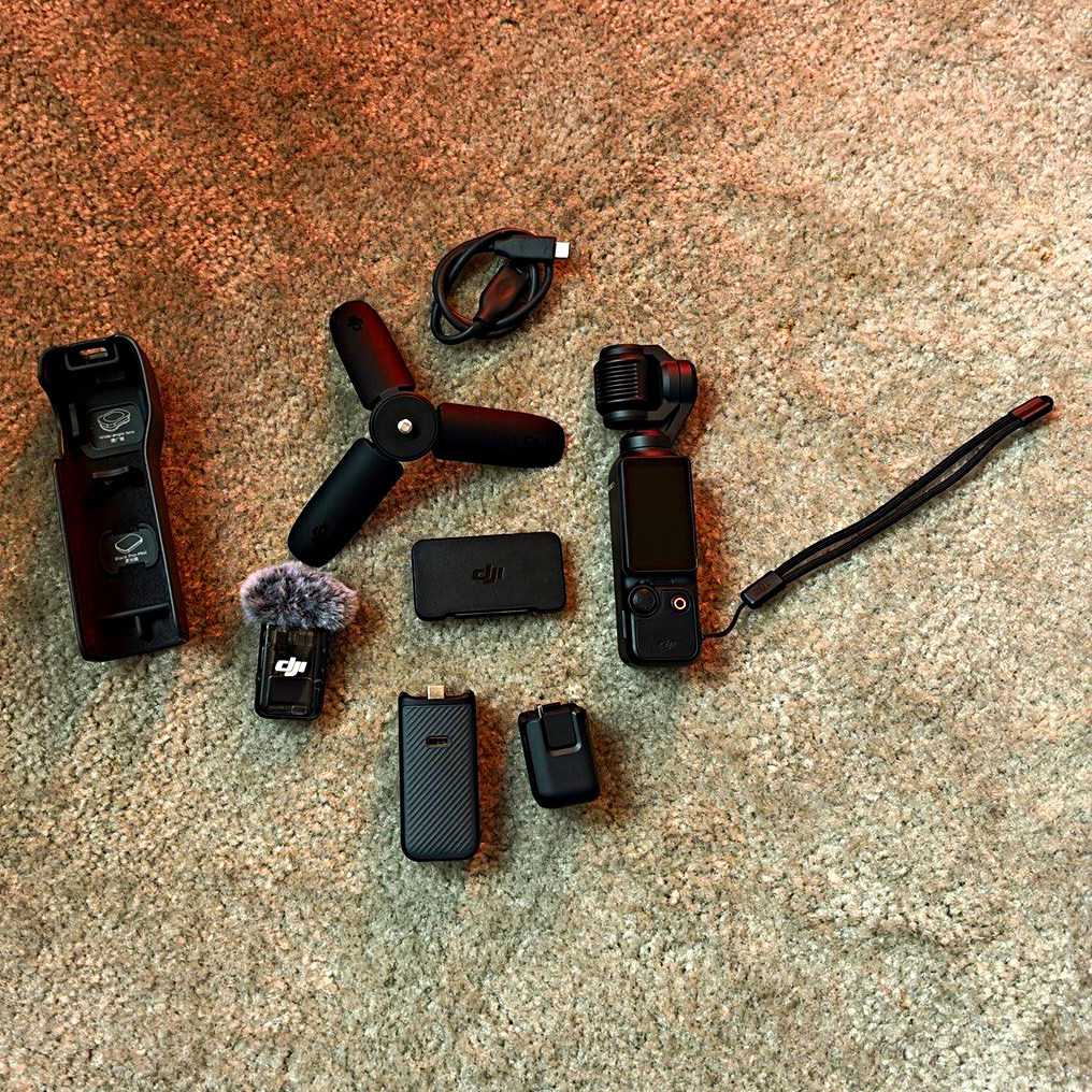 DJI Osmo Pocket 3 Creator Combo 4K Camera + DJI ND Filters + 128GB