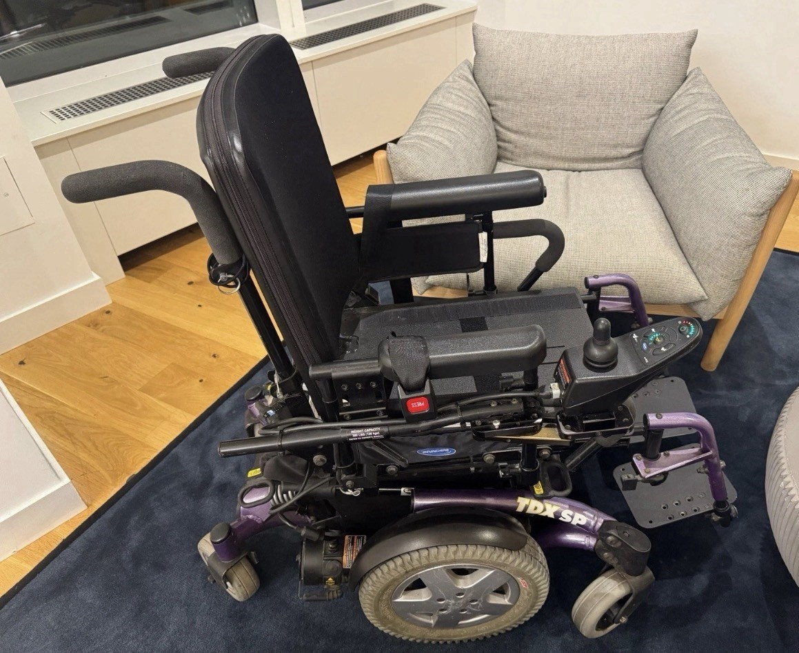 INVACARE TDX SP POWER WHEELCHAIR 6 WHEEL JOYSTICK ELECTRIC PURPLE/BLACK