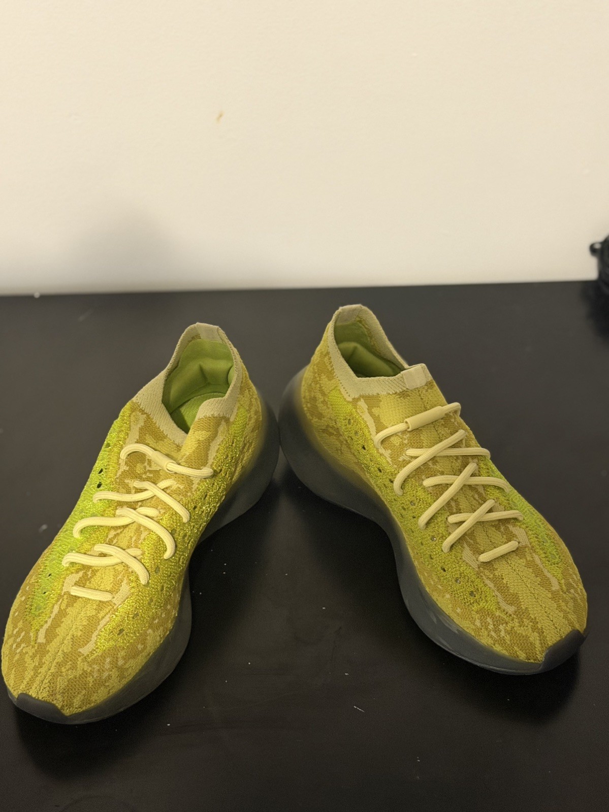 Adidas Mens Yeezy Boost 380 Green Hylte Lace Up Athletic Sneakers Size US 7.5 Adidas Mens Yeezy Boost 380 Green Hylte Lace Up Athletic Sneakers Size US 7.5