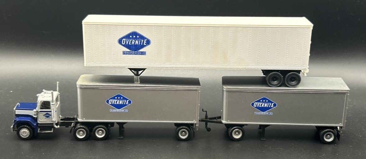 Overnite Transportation Company Semi Tractor Truck Three Trailer Lot HO