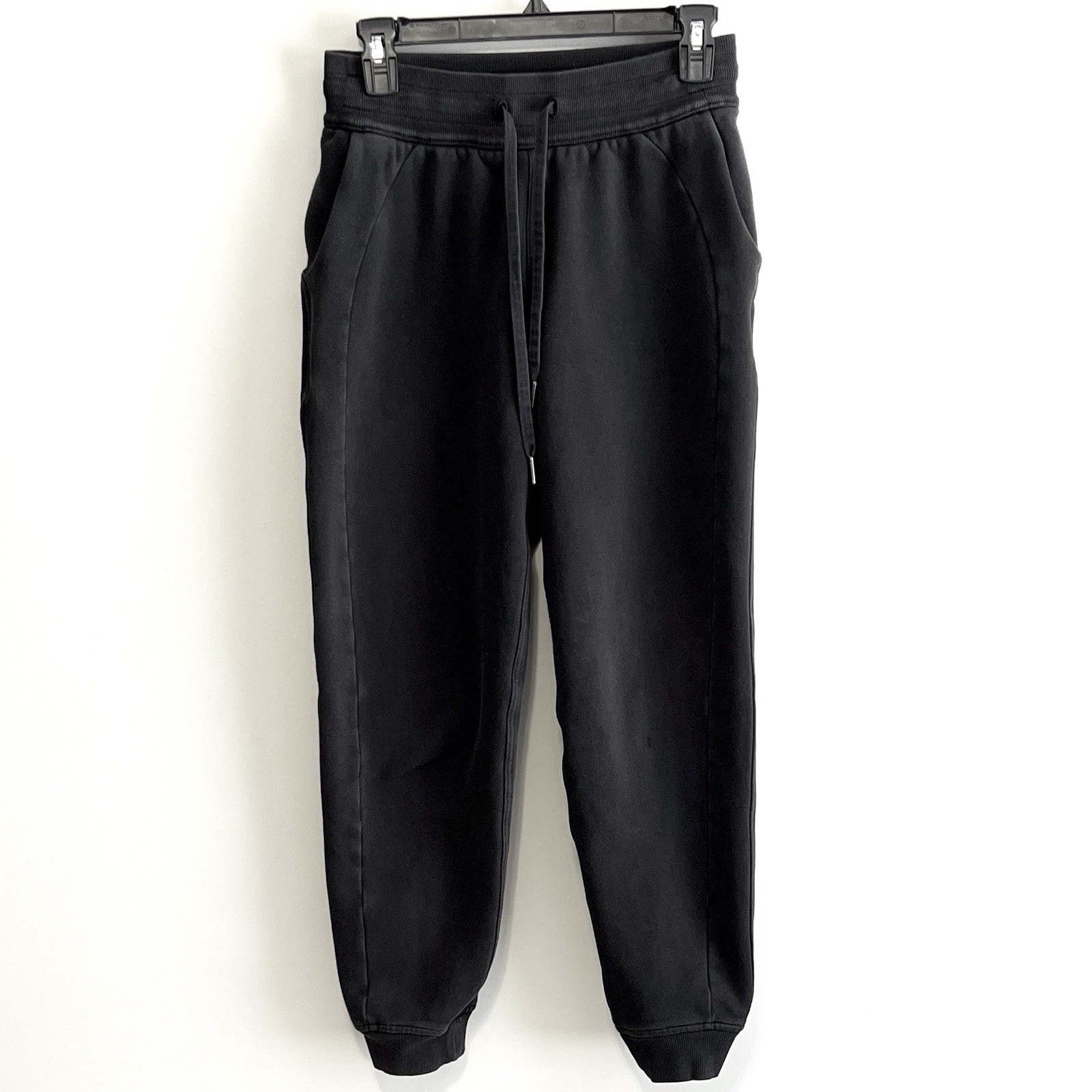 Lululemon Women\'s Scuba Relaxed High-Rise Joggers Black Size 4 Lululemon Women\'s Scuba Relaxed High-Rise Joggers Black Size 4