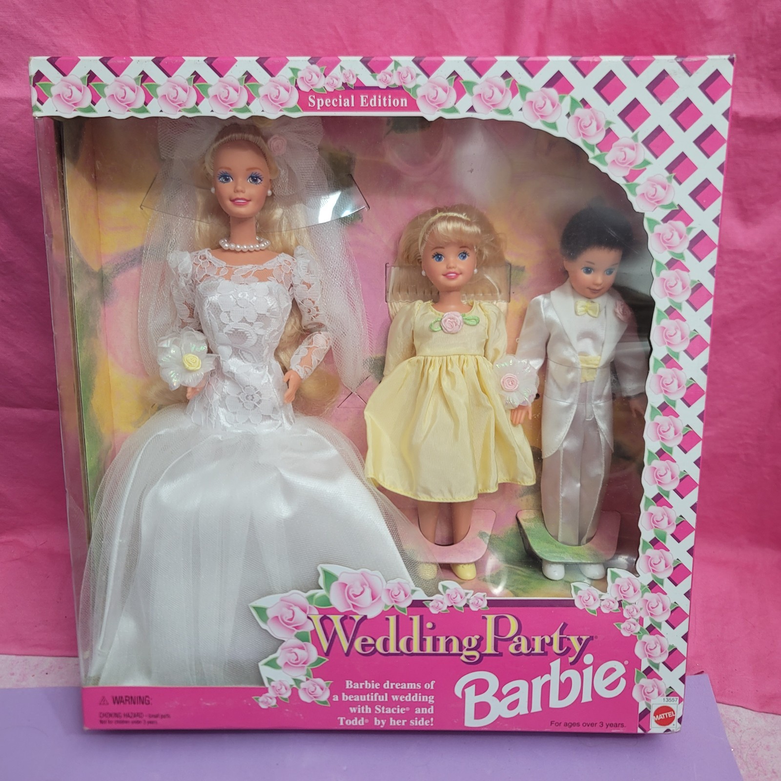 Vintage 1994 Mattel Wedding Party Barbie Deluxe Set Dolls Stacie Todd NRFB 13557 Vintage 1994 Mattel Wedding Party Barbie Deluxe Set Dolls Stacie Todd NRFB 13557