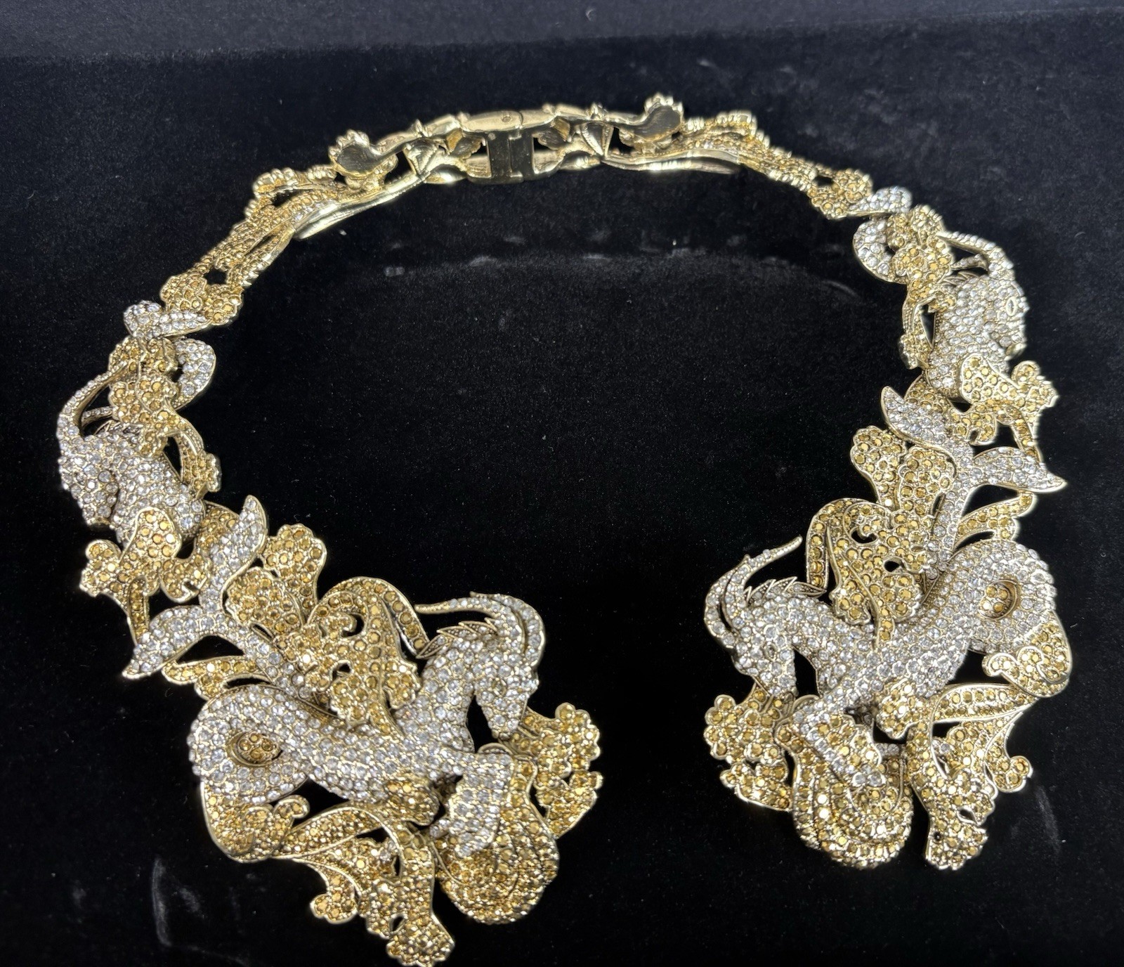 Heidi Daus Logical Choice Crystal Critter Hinged Collar Womens Necklace. Heidi Daus Logical Choice Crystal Critter Hinged Collar Womens Necklace.