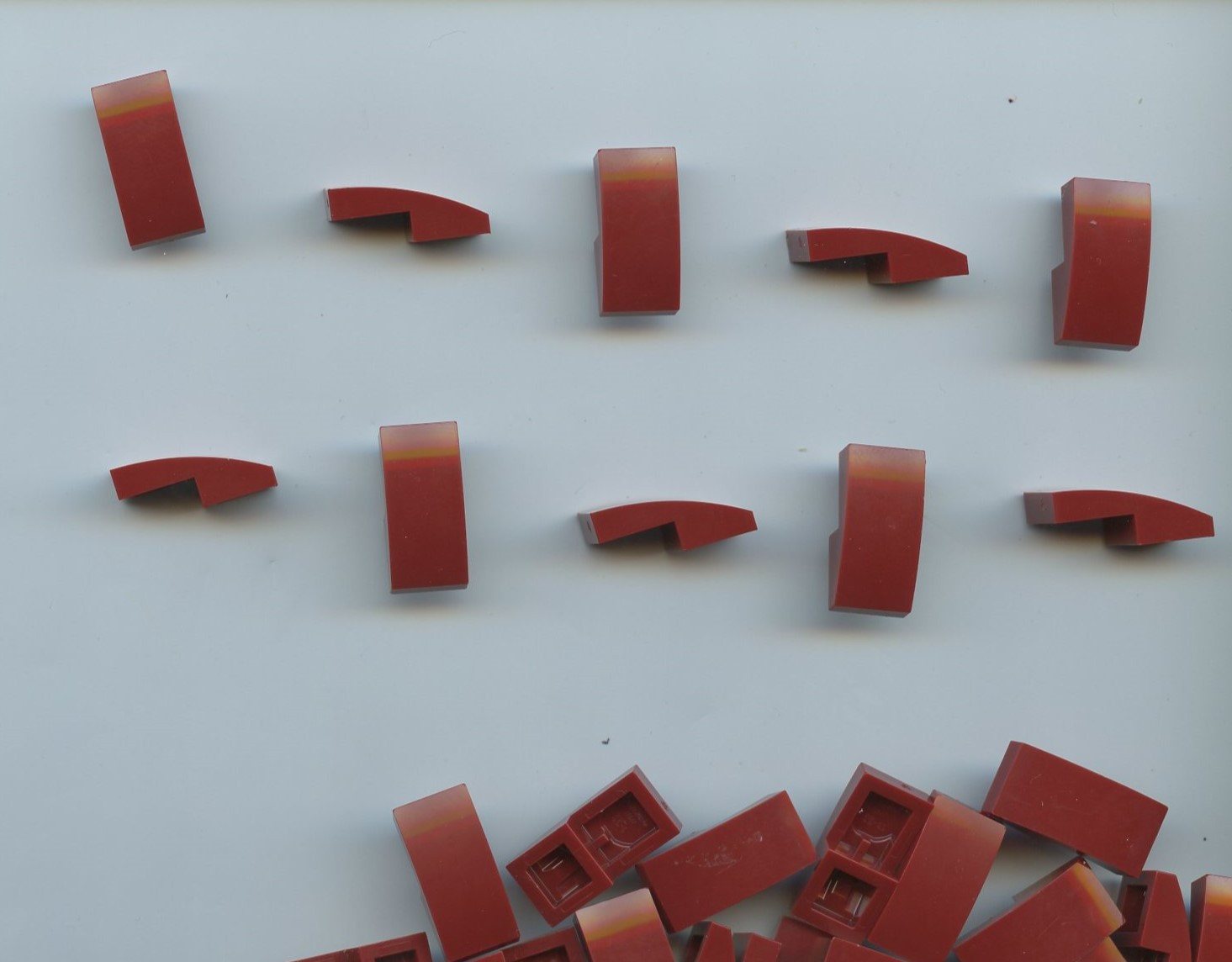 LEGO x 20 Dark Red Slope, Curved 2 x 1 x 2/3 11477
