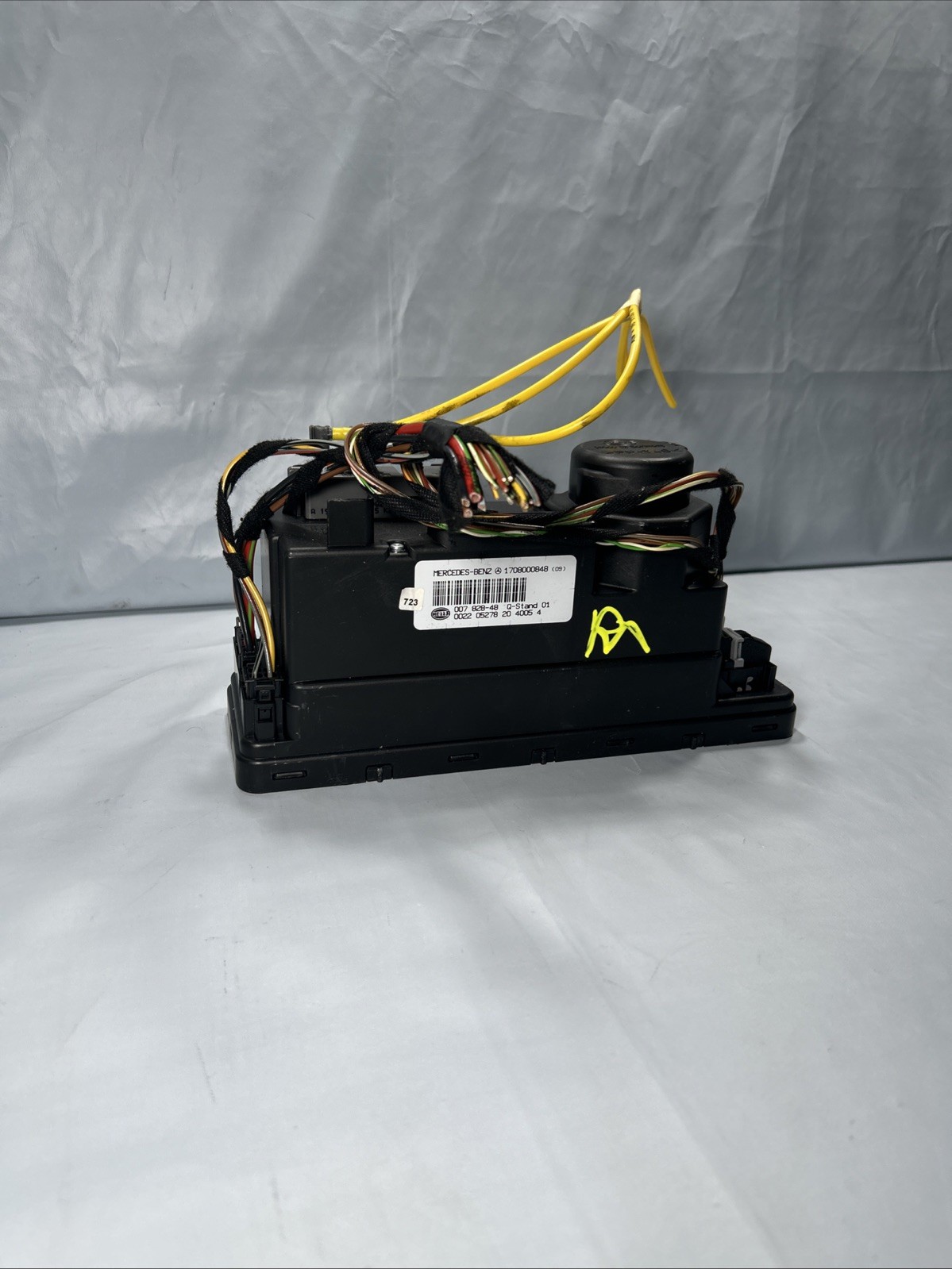 97-04 Mercedes SLK 04-08 Crossfire Central Door Lock Vacuum Pump 1708000848 .