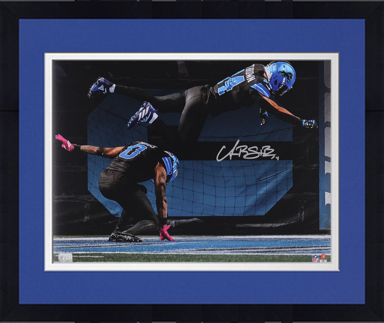 Framed Amon-Ra St. Brown Lions Signed 16x20 Touchdown Over Jahmyr Gibbs Photo
