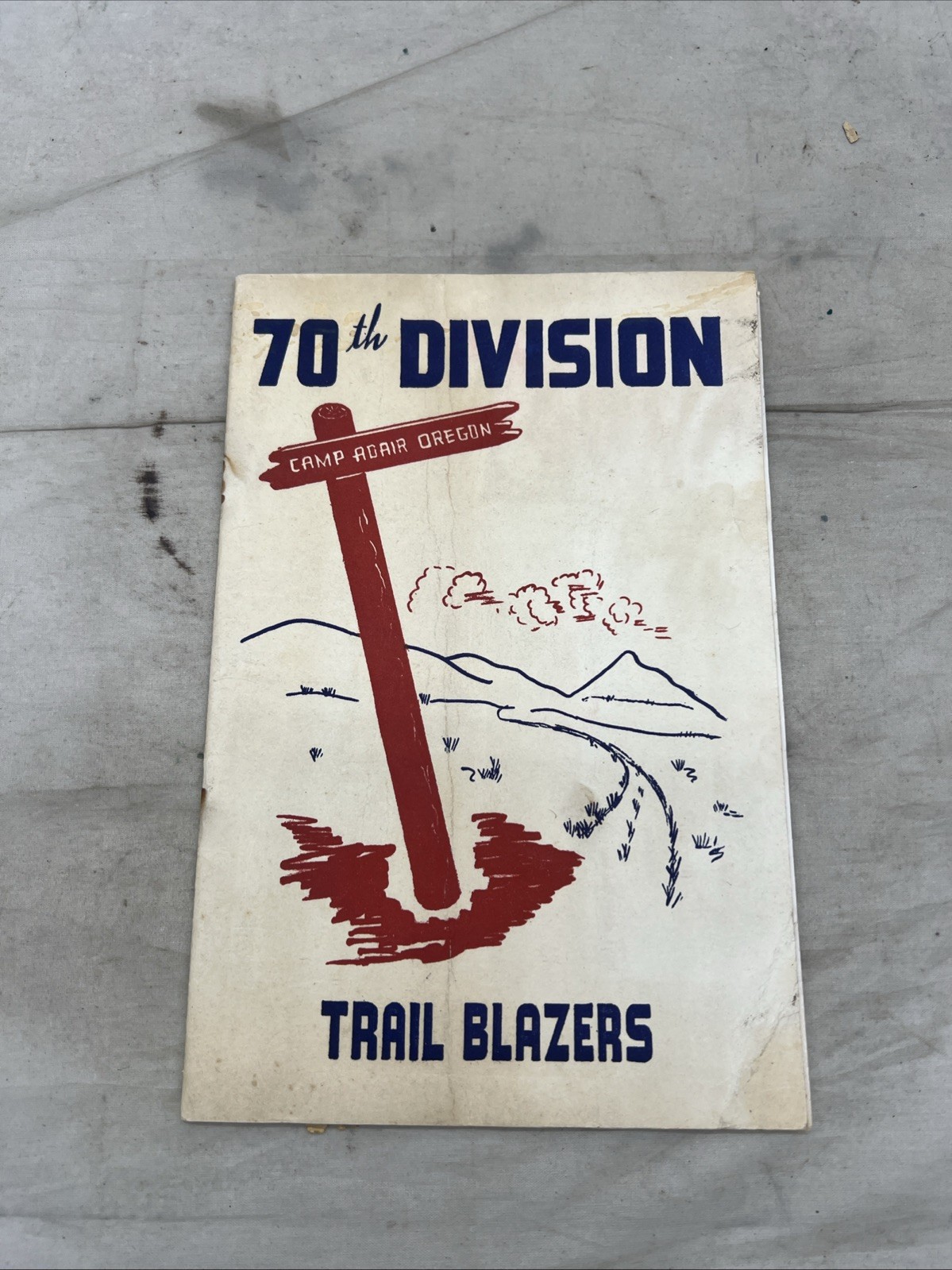 WW2 US Army 70th Infantry Division Trail Blazers Booklet (JJ786